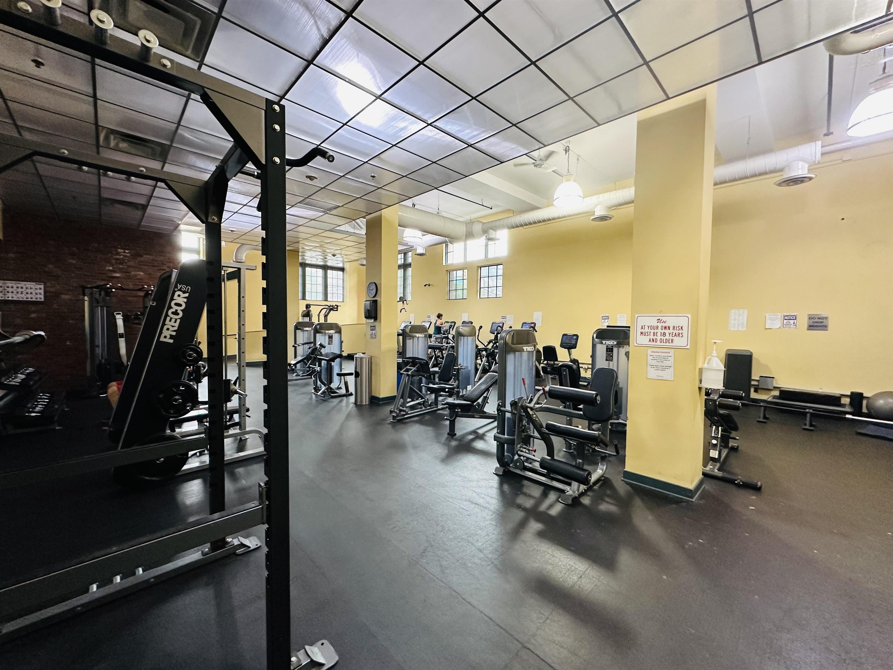 227 CHRISTOPHER COLUMBUS DR Unit: 202