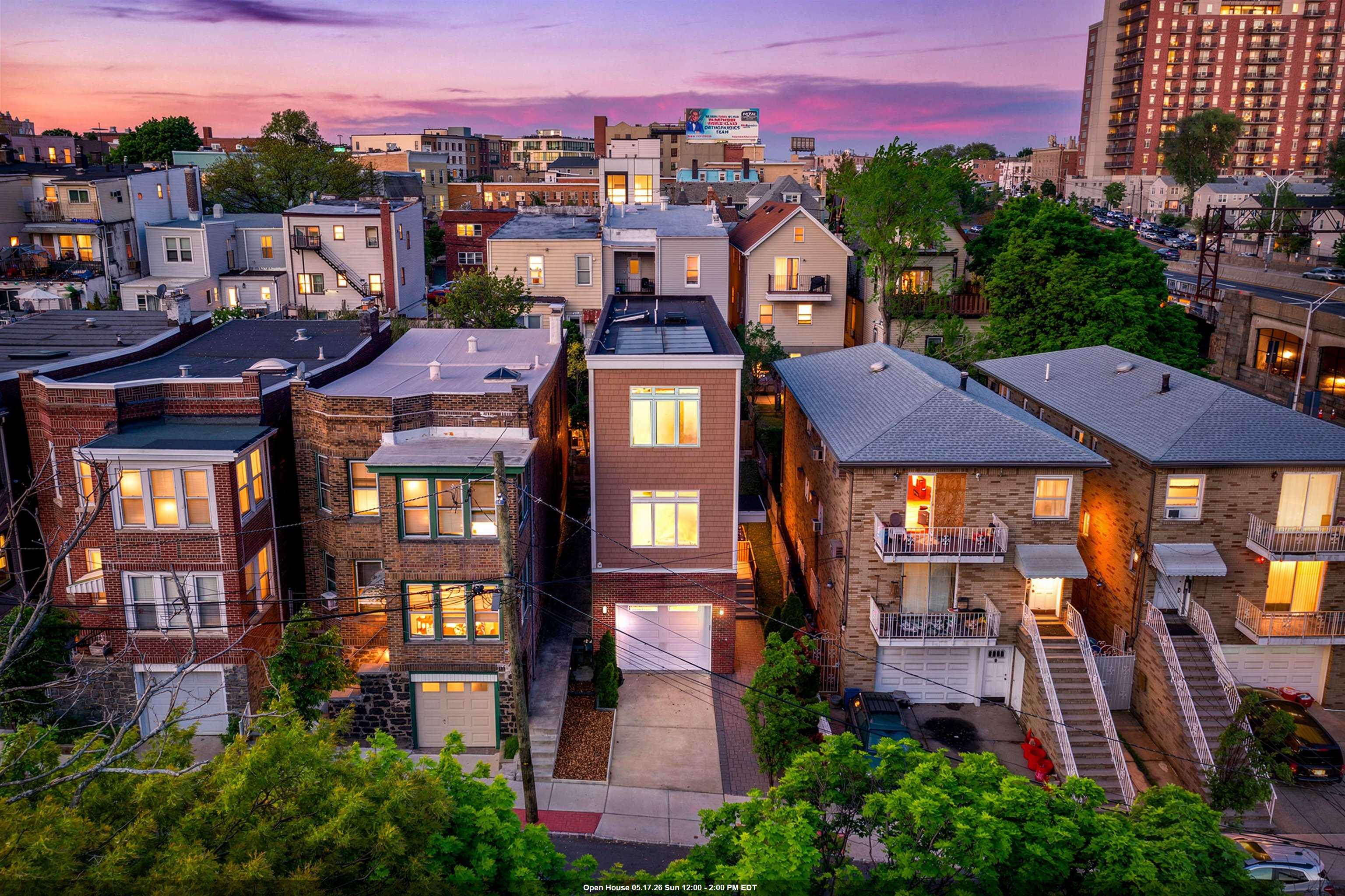 627 GREGORY AVE