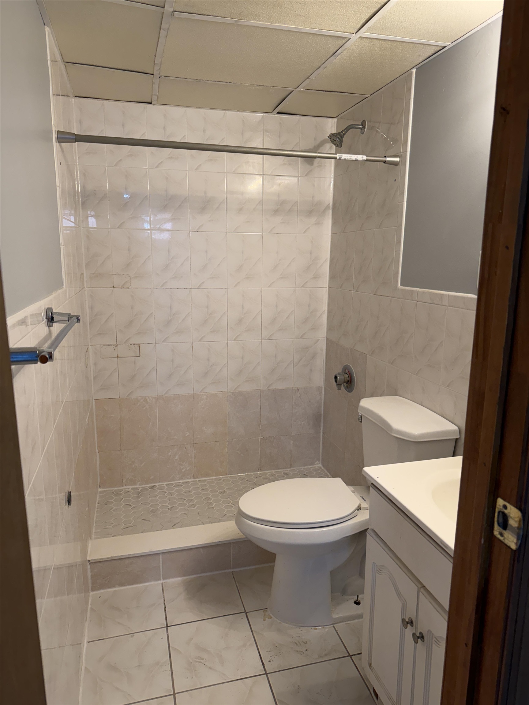 165 VROOM ST Unit: G2