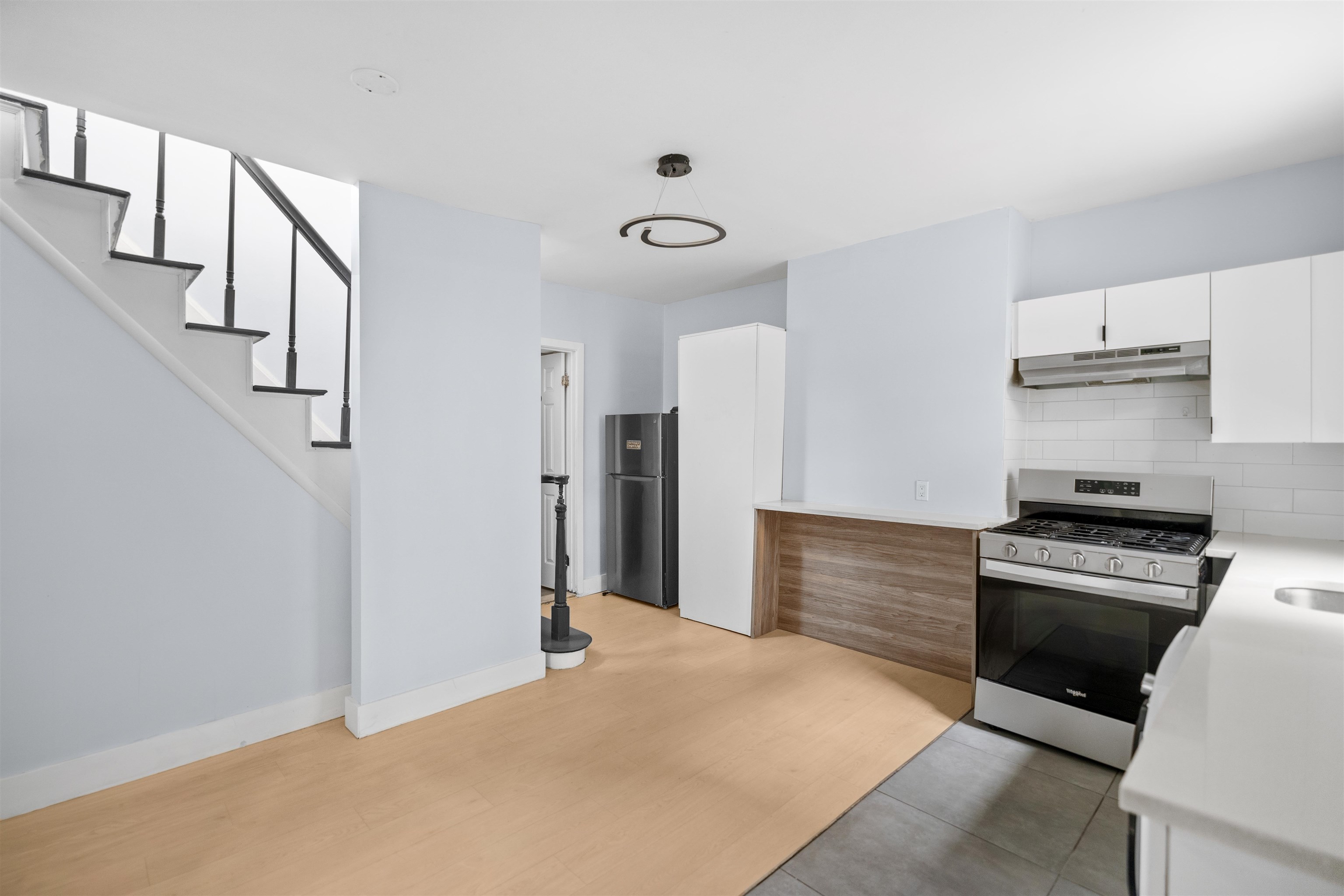 386 PALISADE AVE