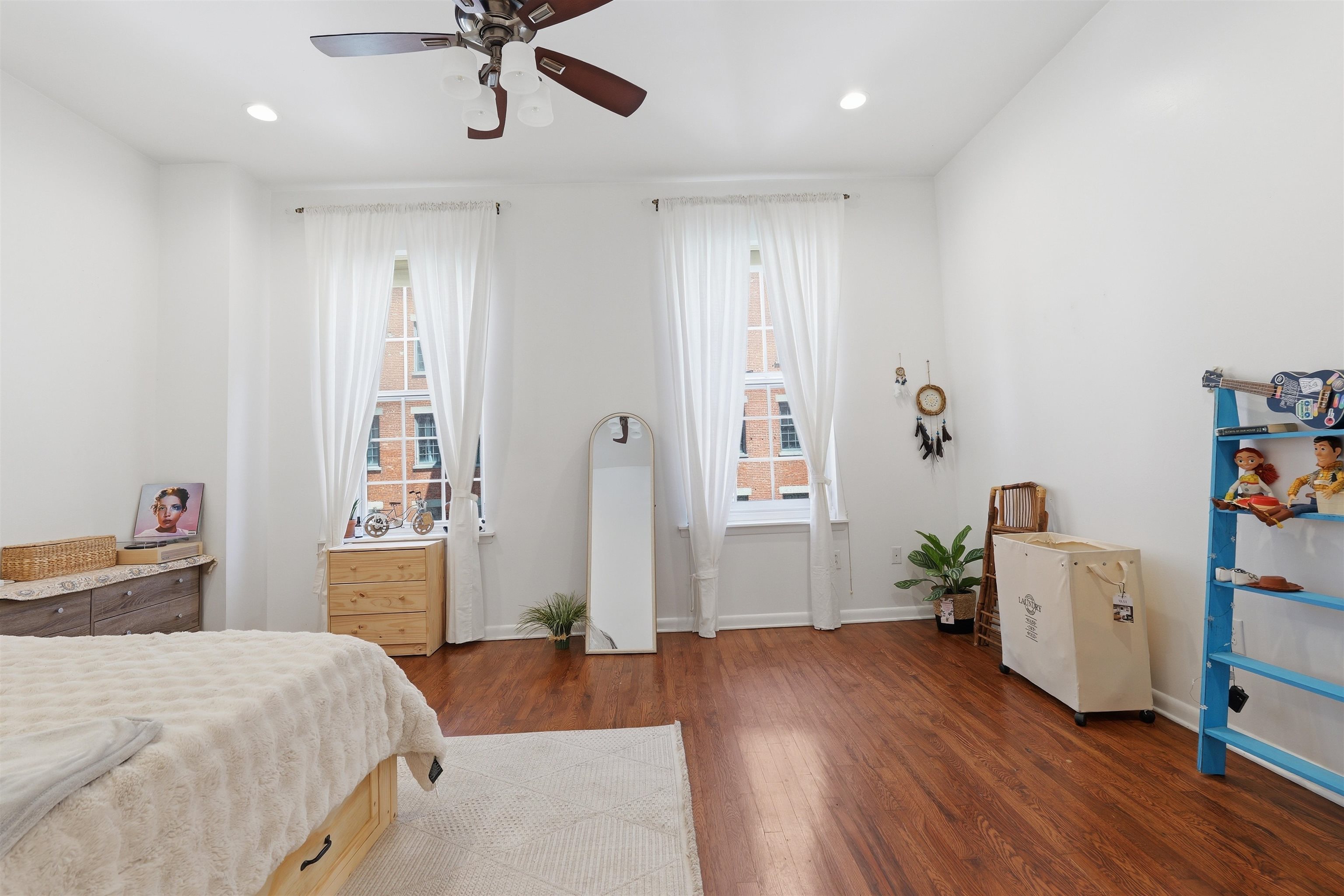 187 WAYNE ST Unit: #207C