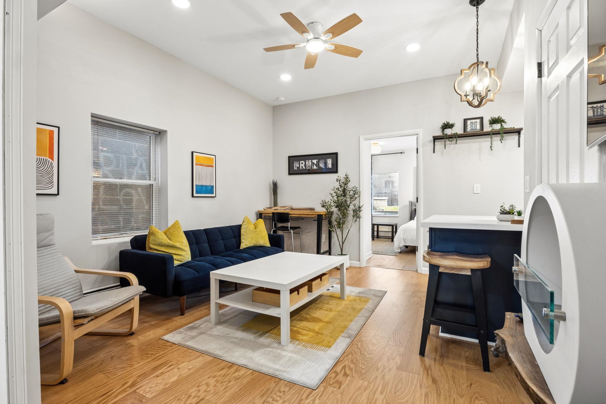 242 BALDWIN AVE Unit: 1
