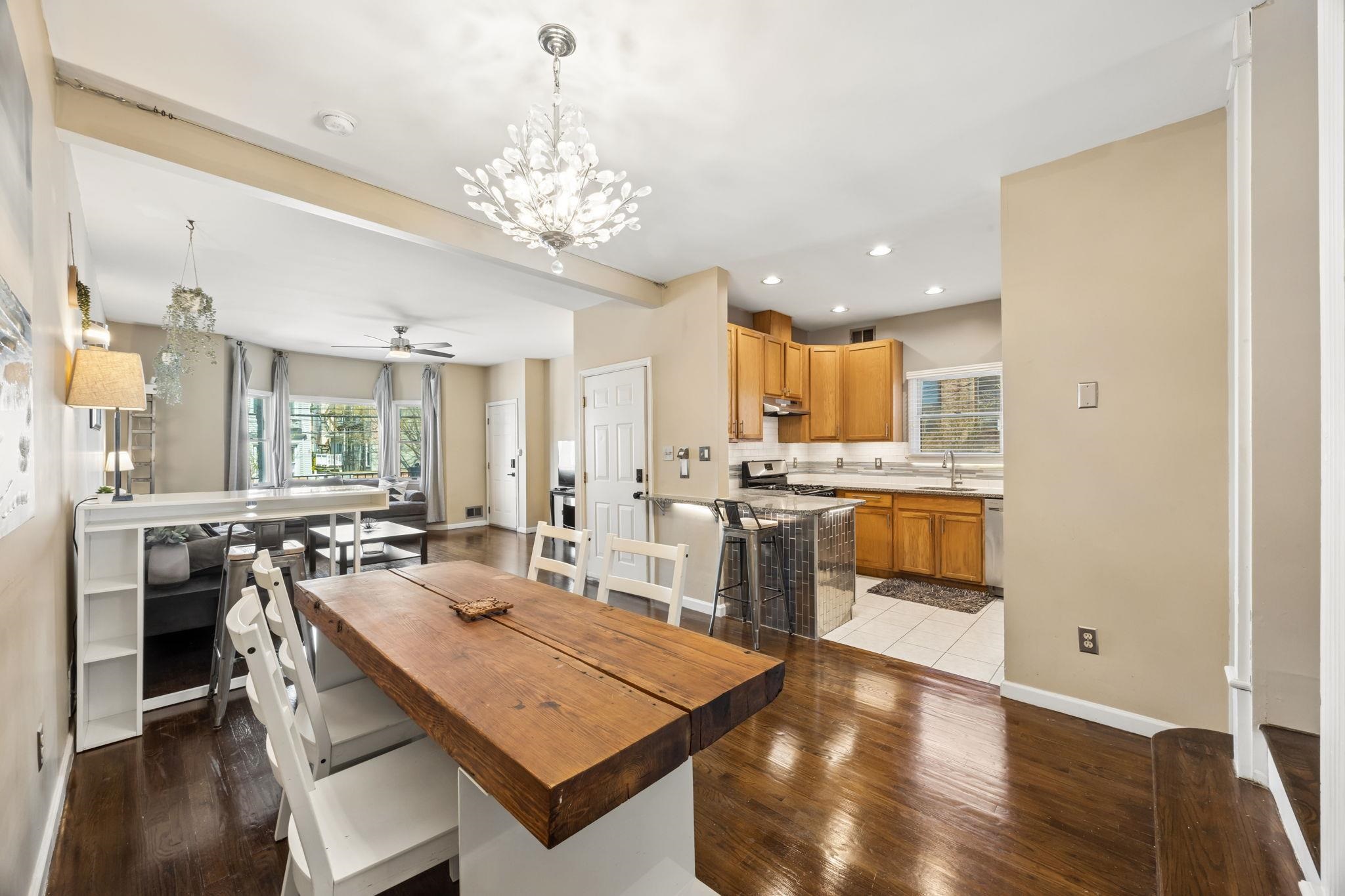 242 BALDWIN AVE Unit: 1