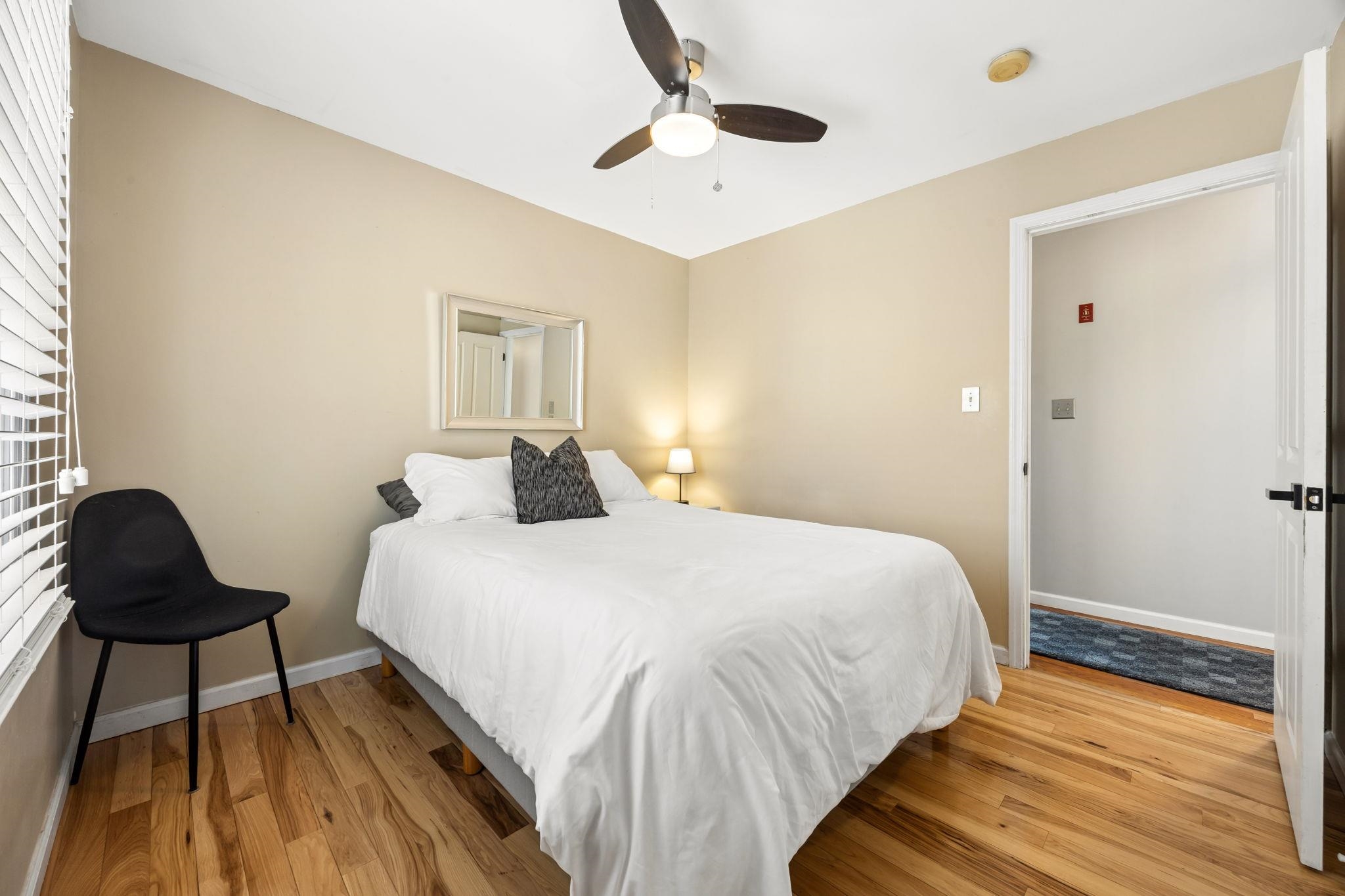 242 BALDWIN AVE Unit: 2