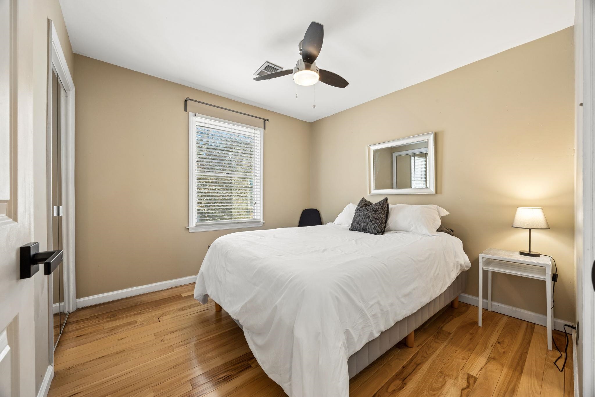 242 BALDWIN AVE Unit: 2
