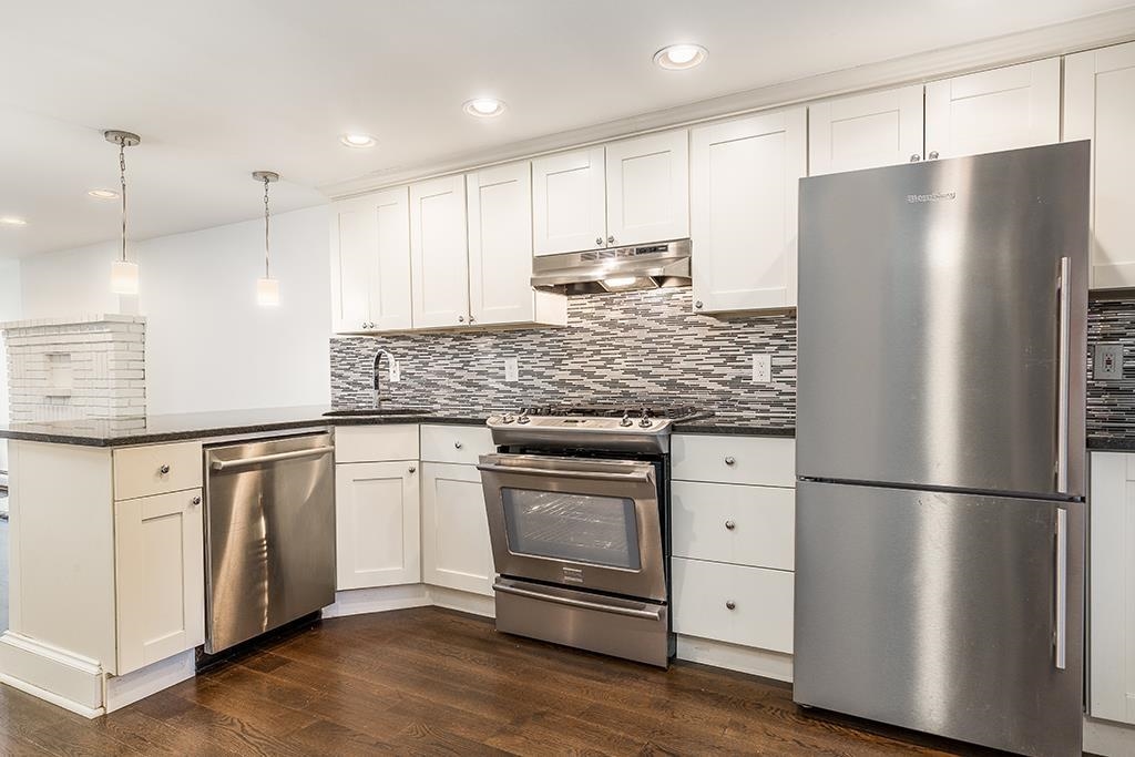 590 JERSEY AVE Unit: 1