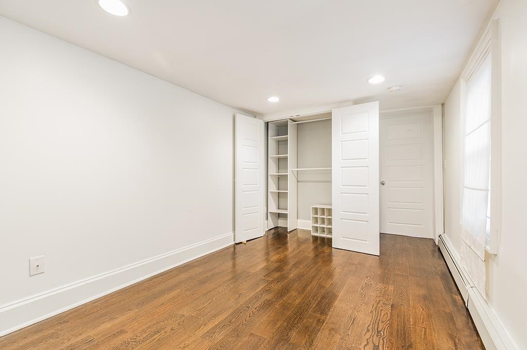 590 JERSEY AVE Unit: 1