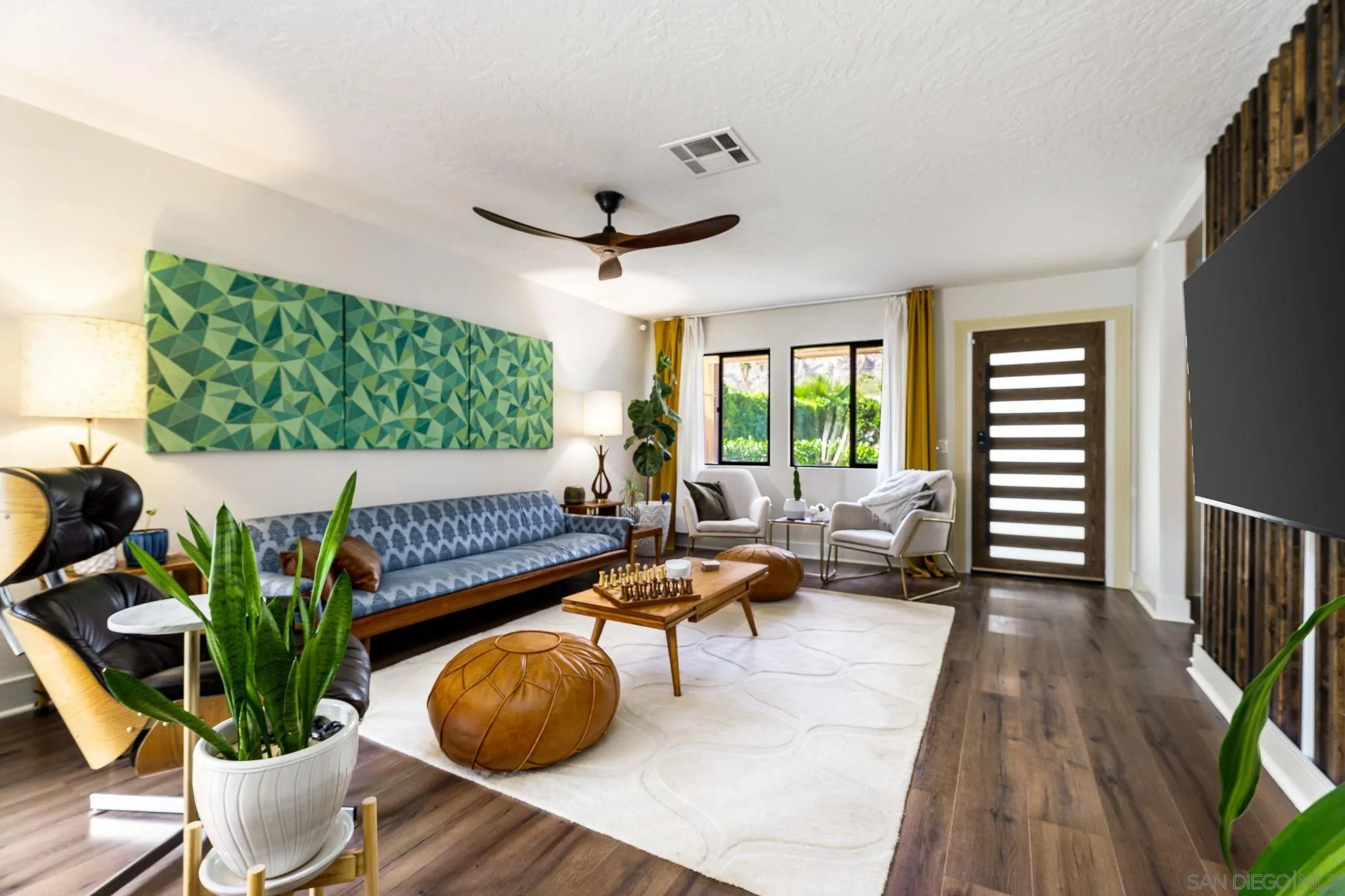 53640 Avenida Rubio