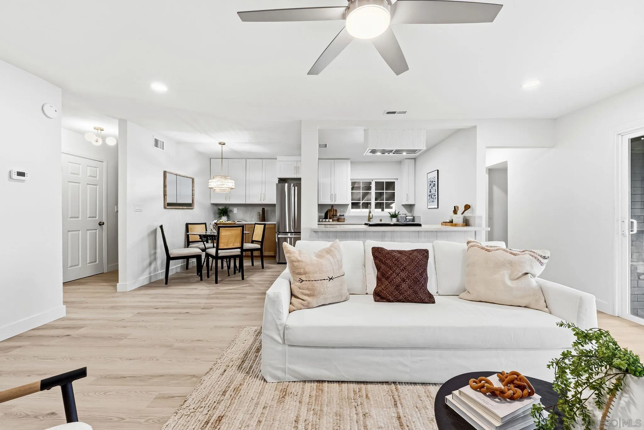 6096 Crawford
