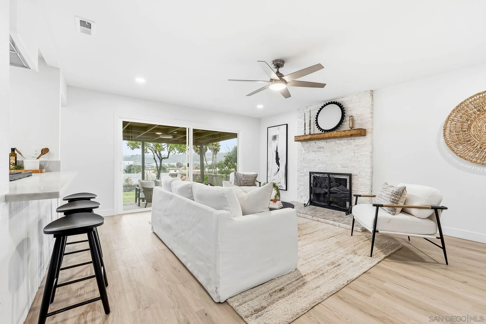 6096 Crawford
