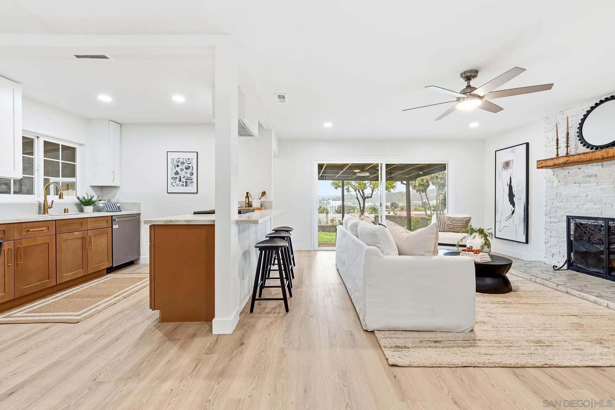 6096 Crawford