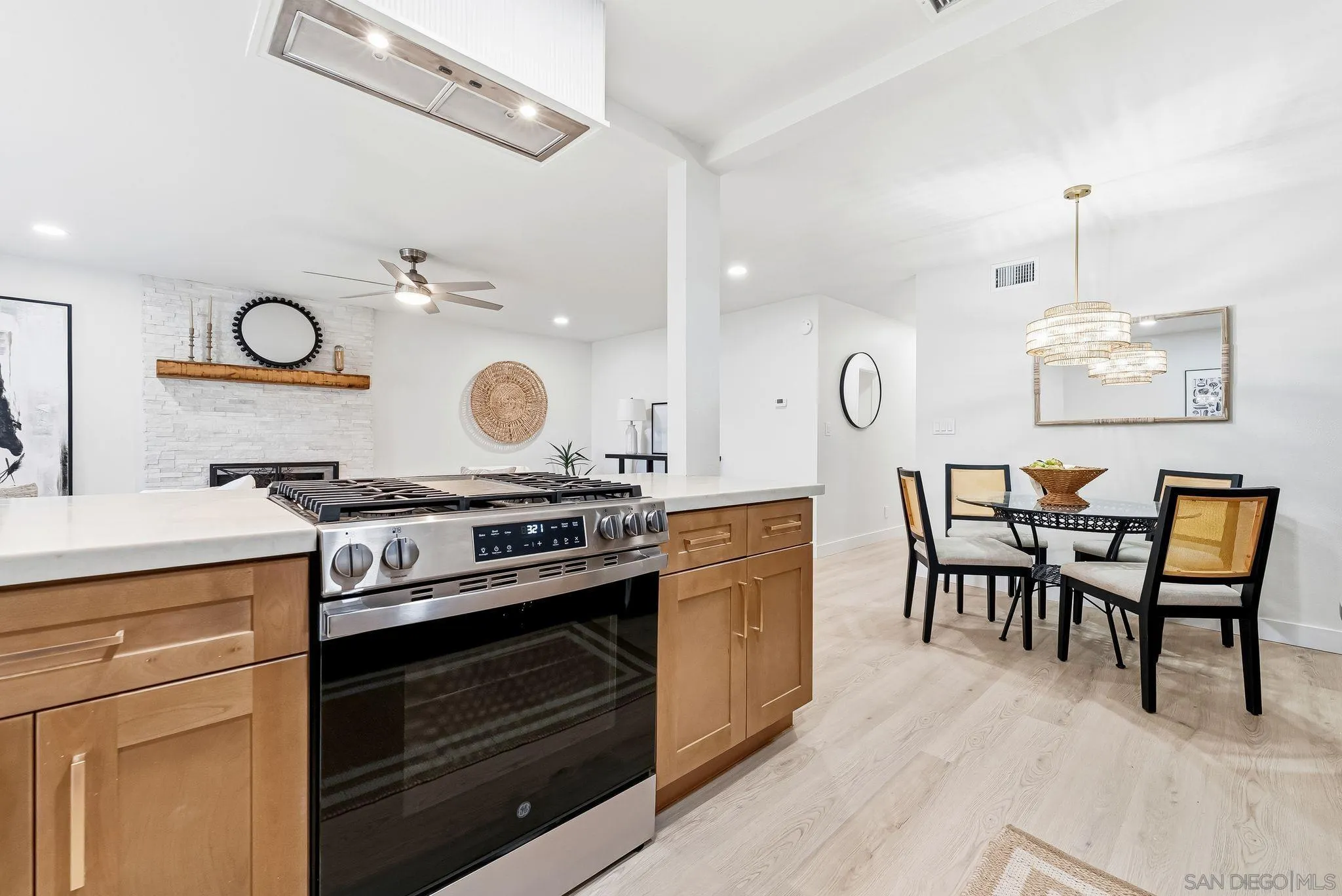 6096 Crawford