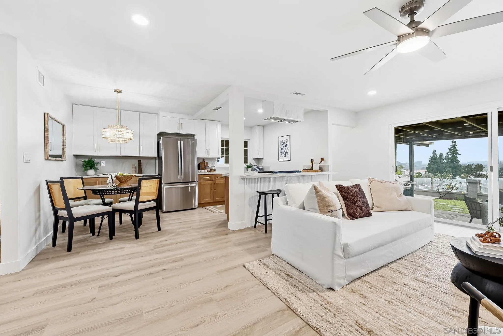 6096 Crawford