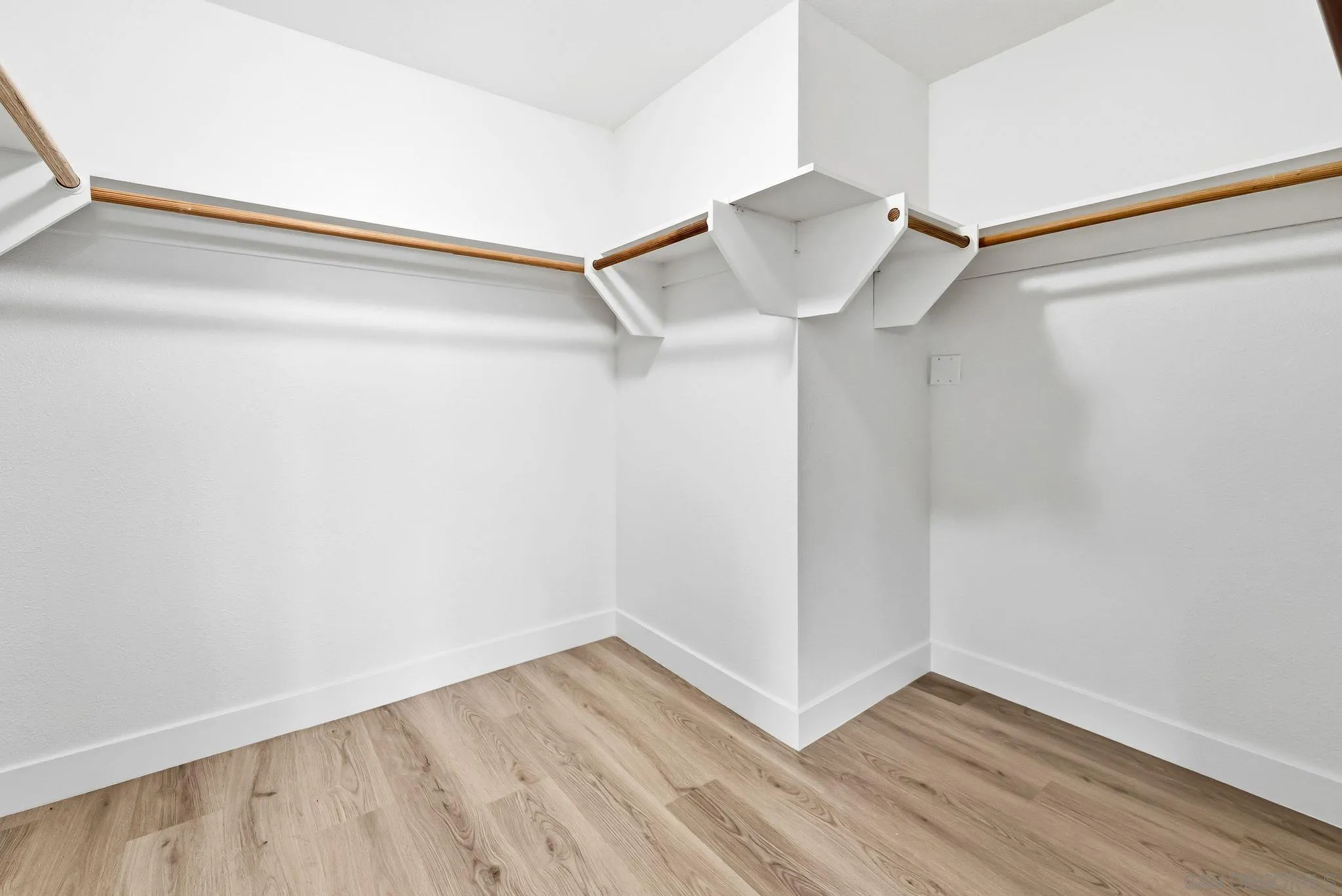 6096 Crawford