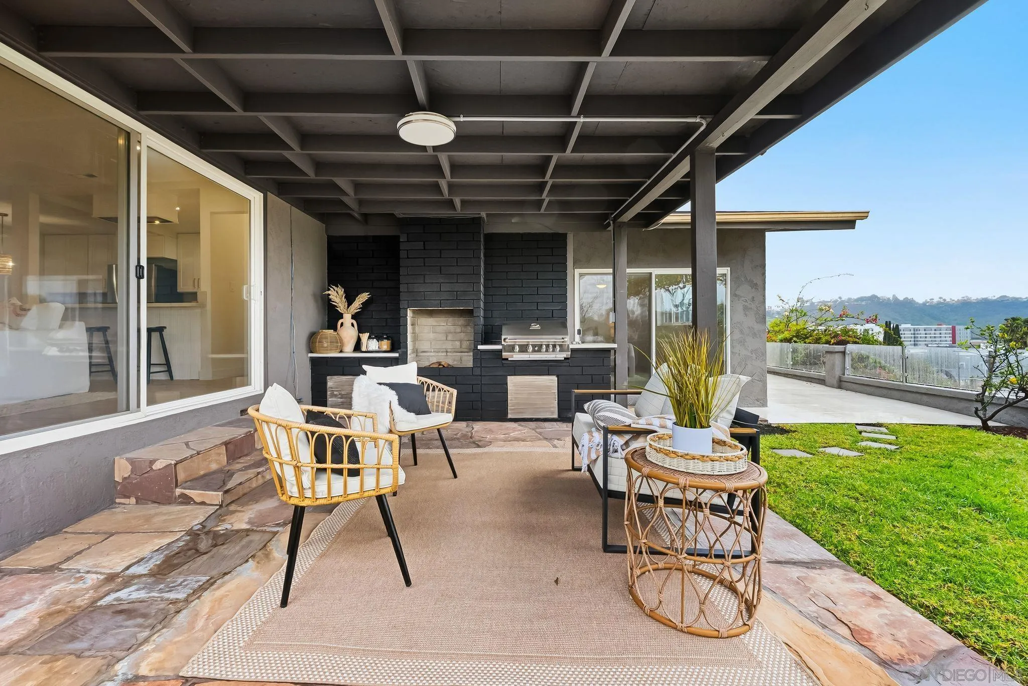 6096 Crawford