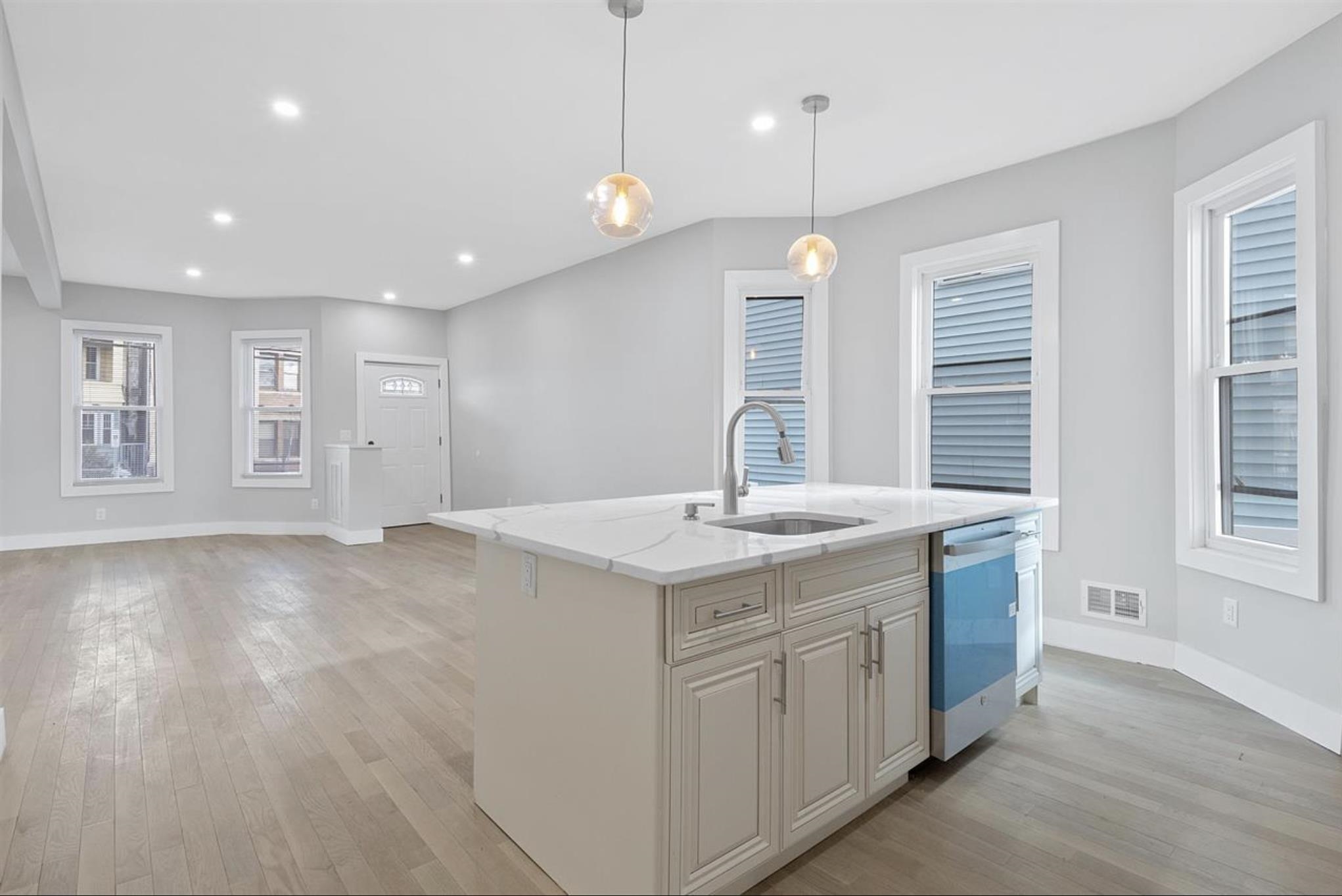 95 CLAREMONT AVE