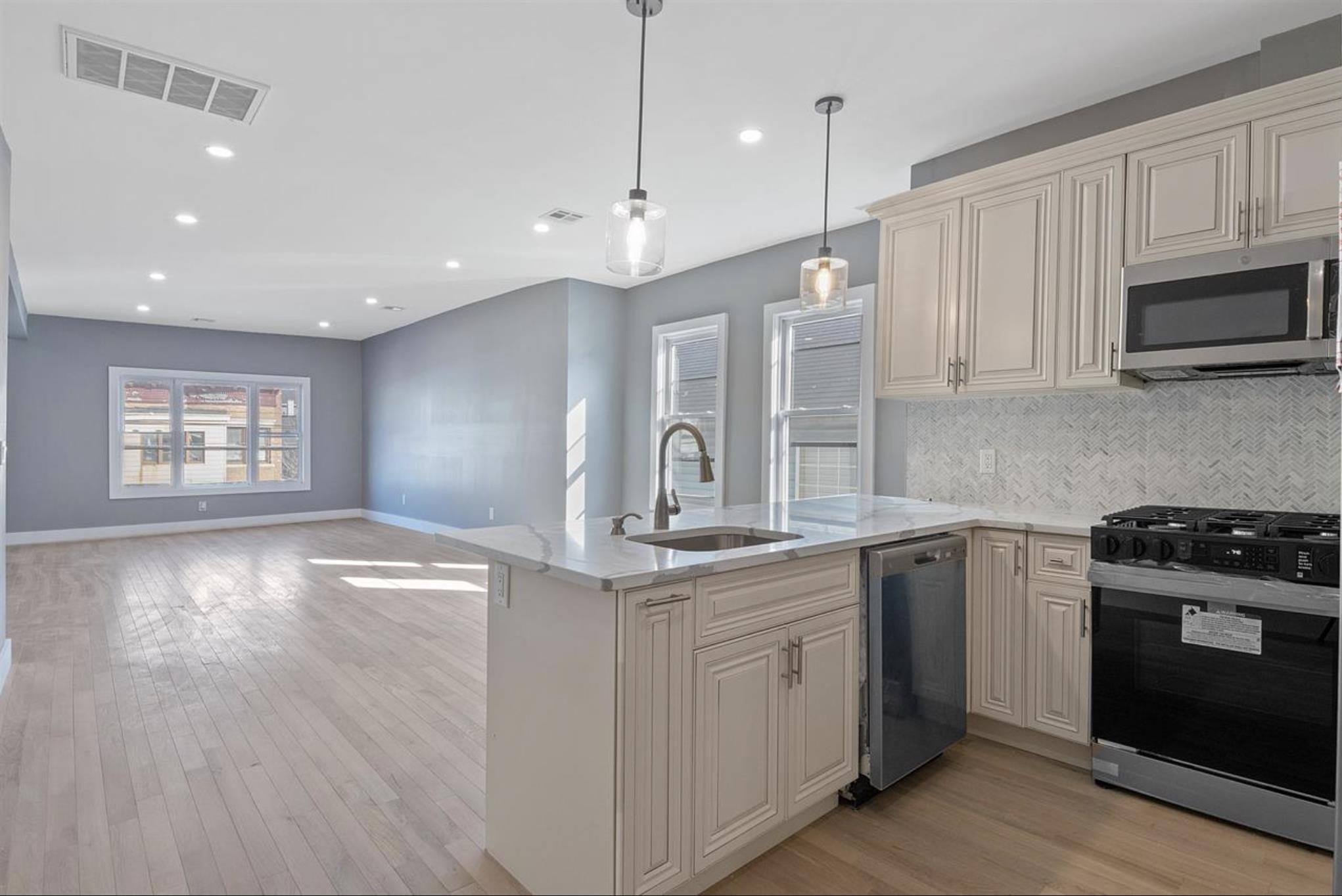 95 CLAREMONT AVE