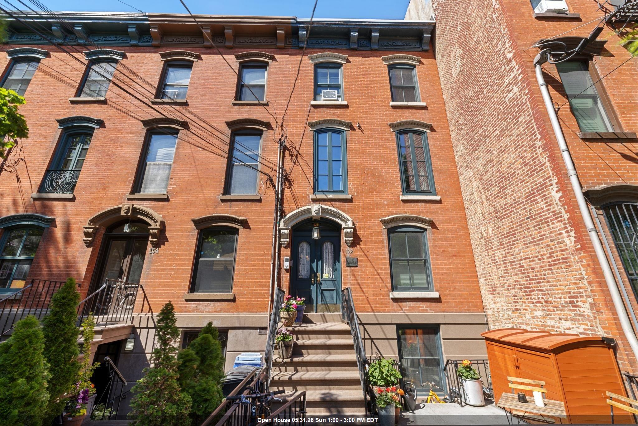 132 SUSSEX ST