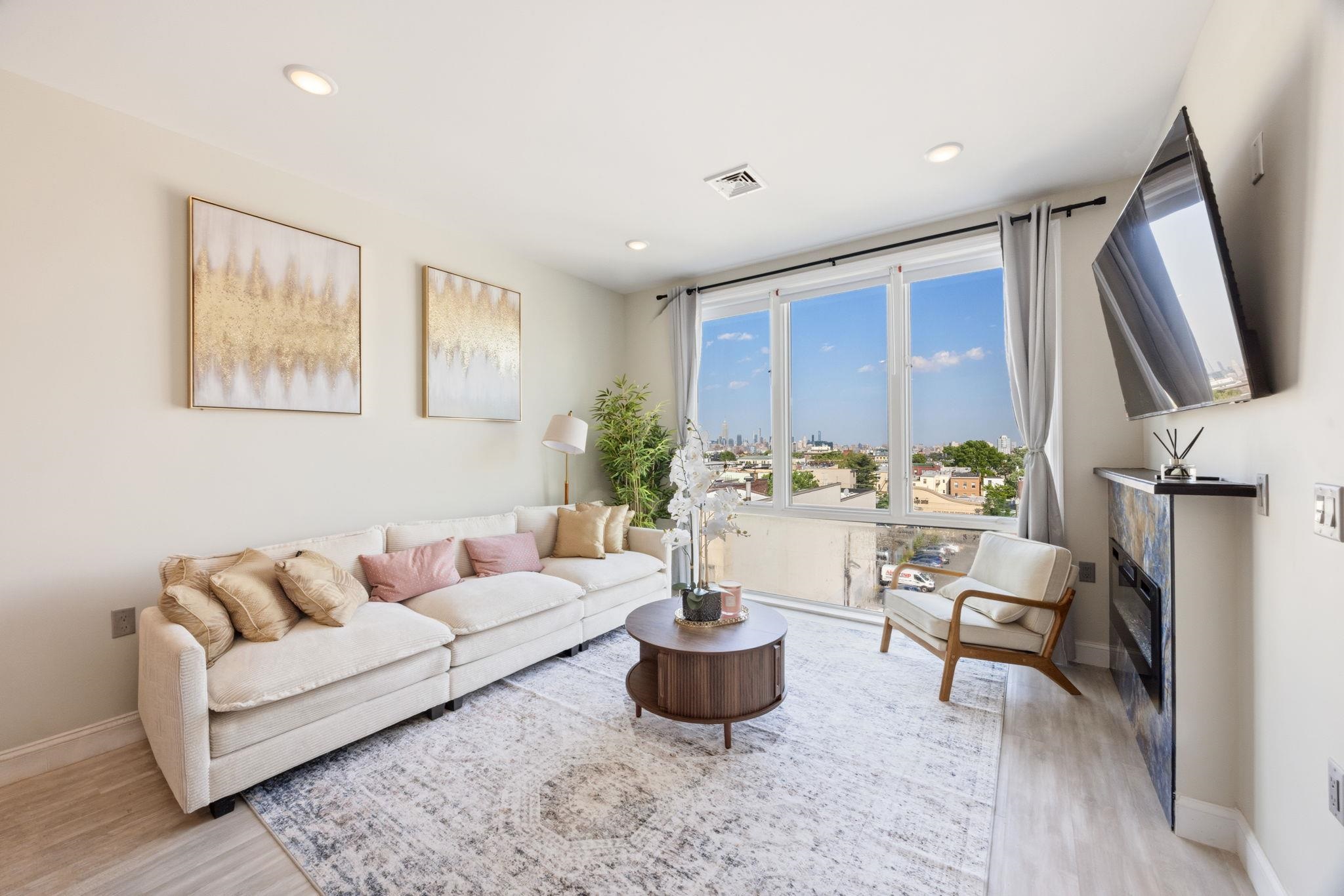 10 LINCOLN ST Unit: 4C