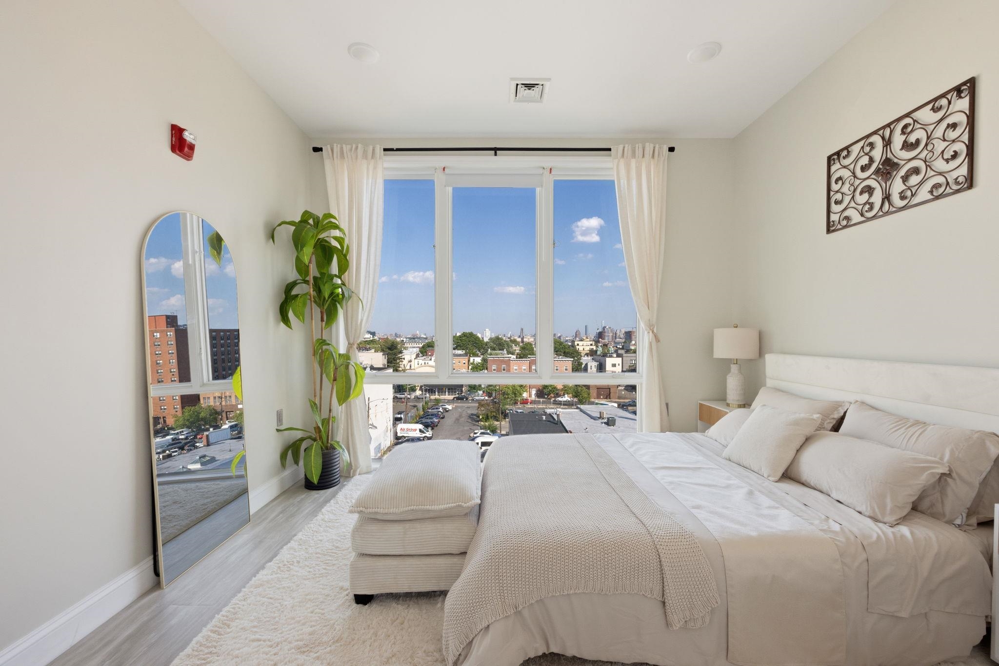 10 LINCOLN ST Unit: 4C