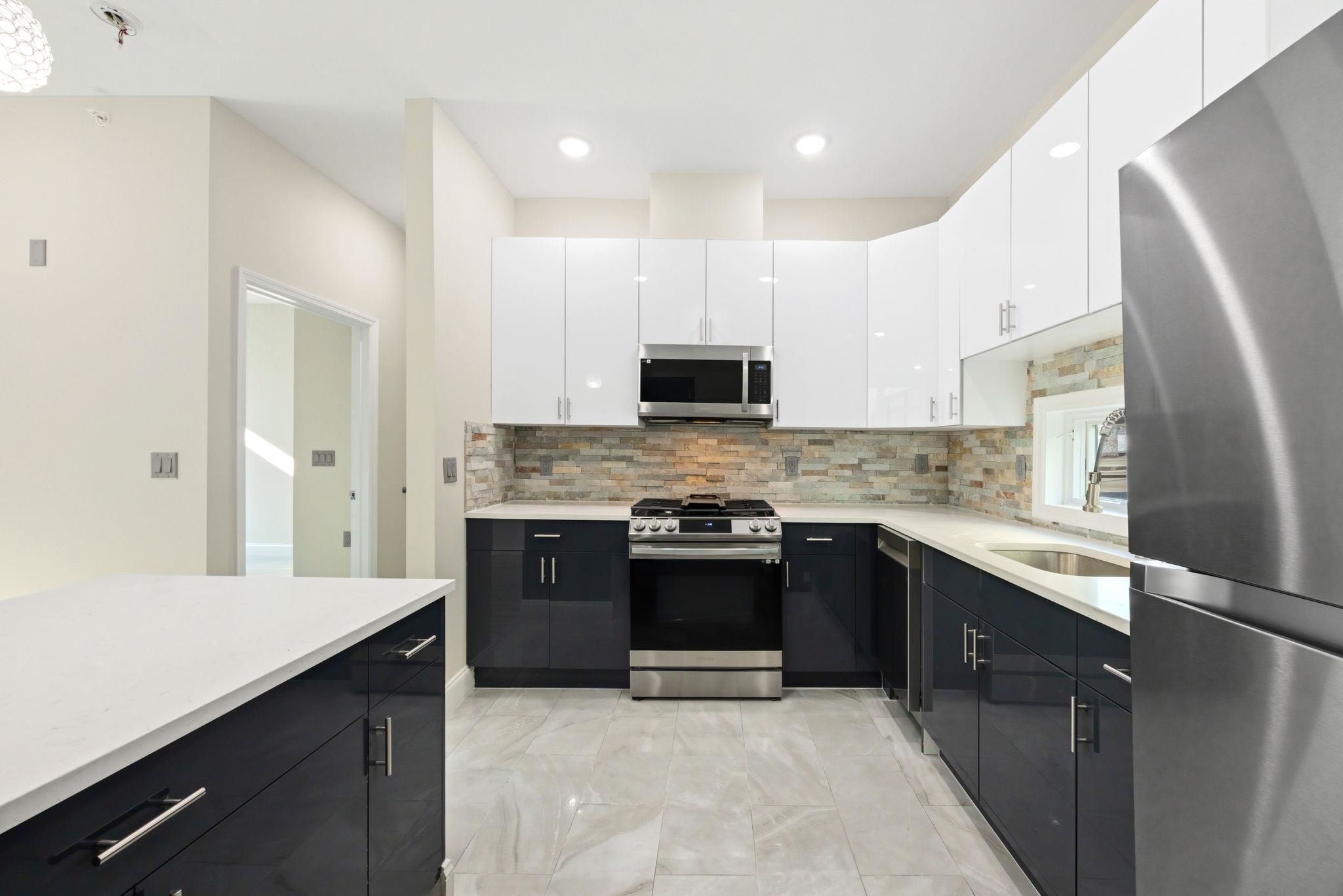 10 LINCOLN ST Unit: 4C