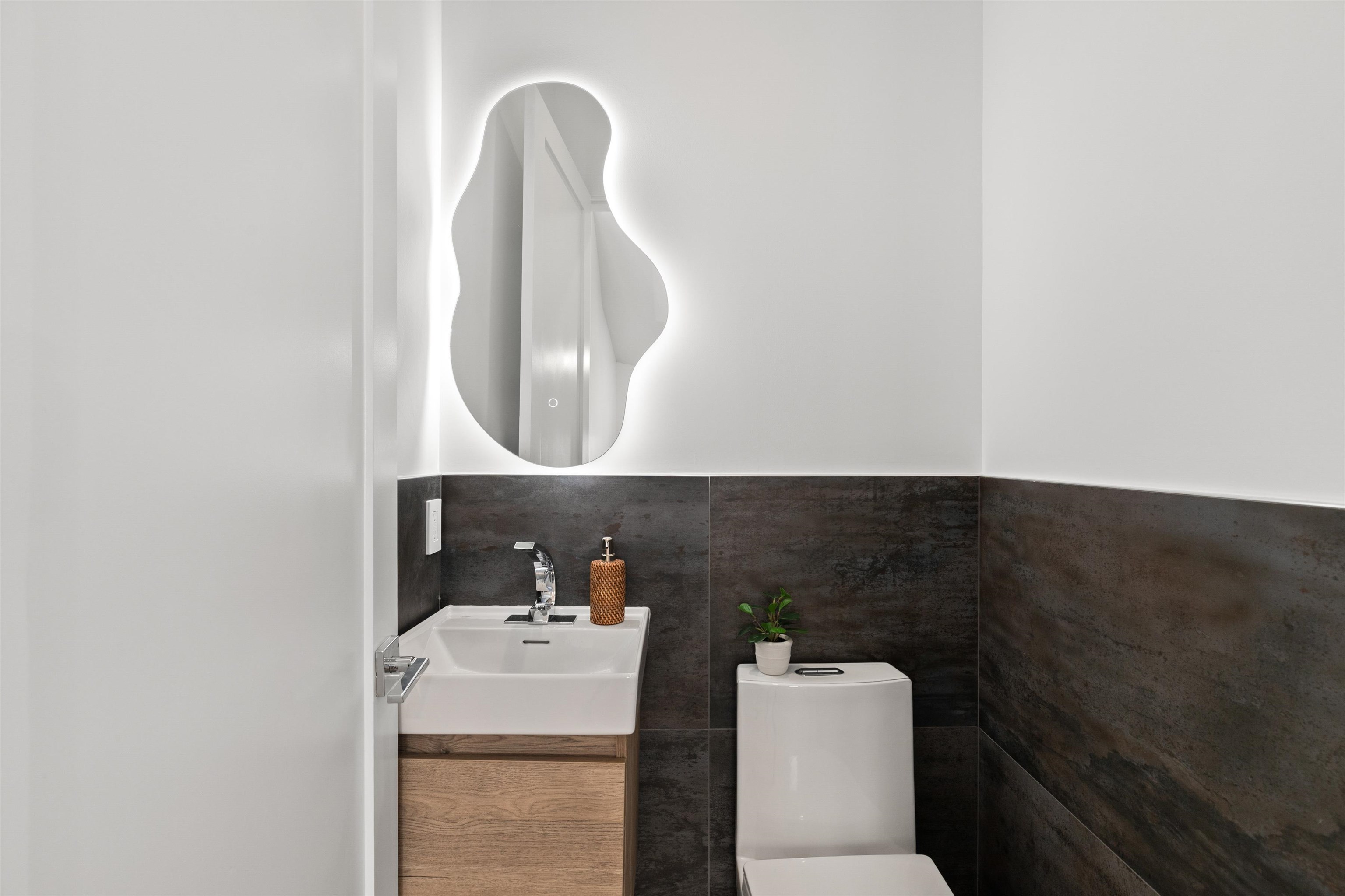 80 HACKENSACK PLANK RD Unit: #1