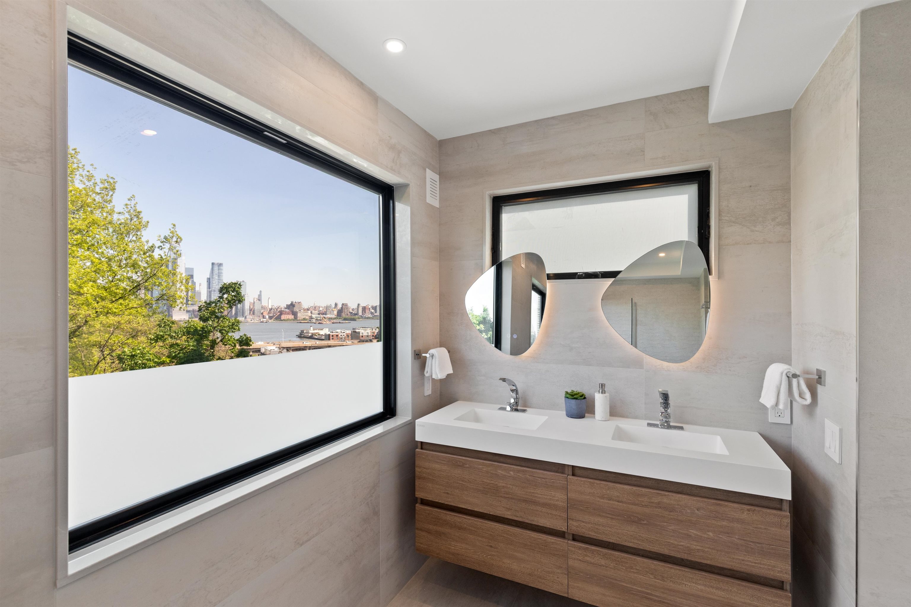 80 HACKENSACK PLANK RD Unit: #1