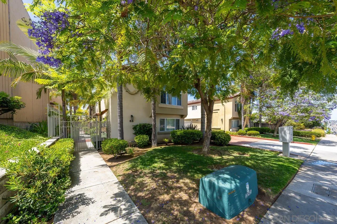 88 4th Ave Unit 7
