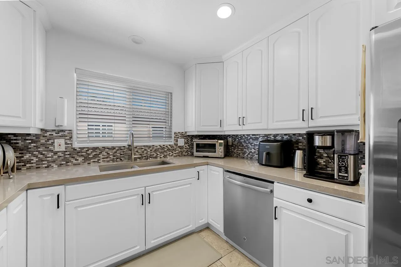 88 4th Ave Unit 7