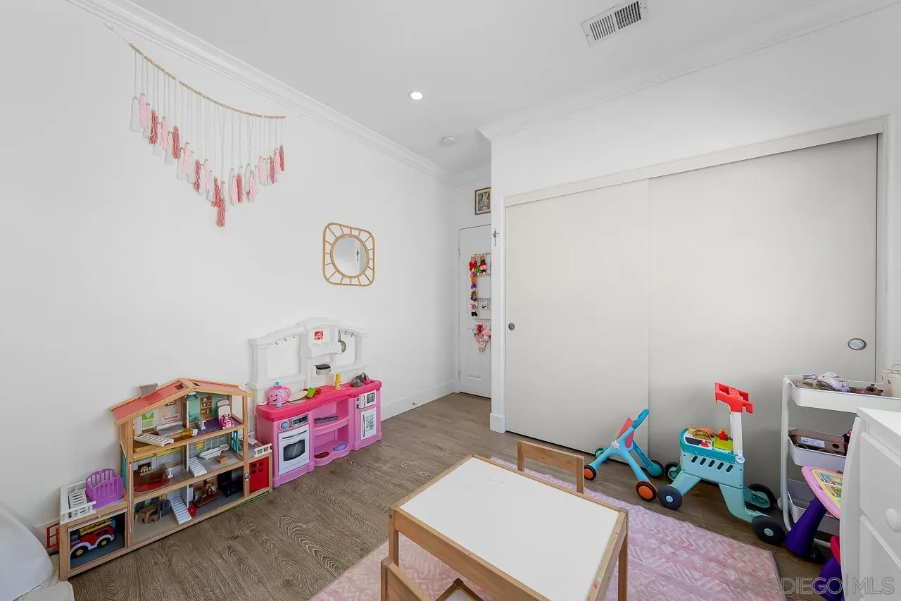 88 4th Ave Unit 7