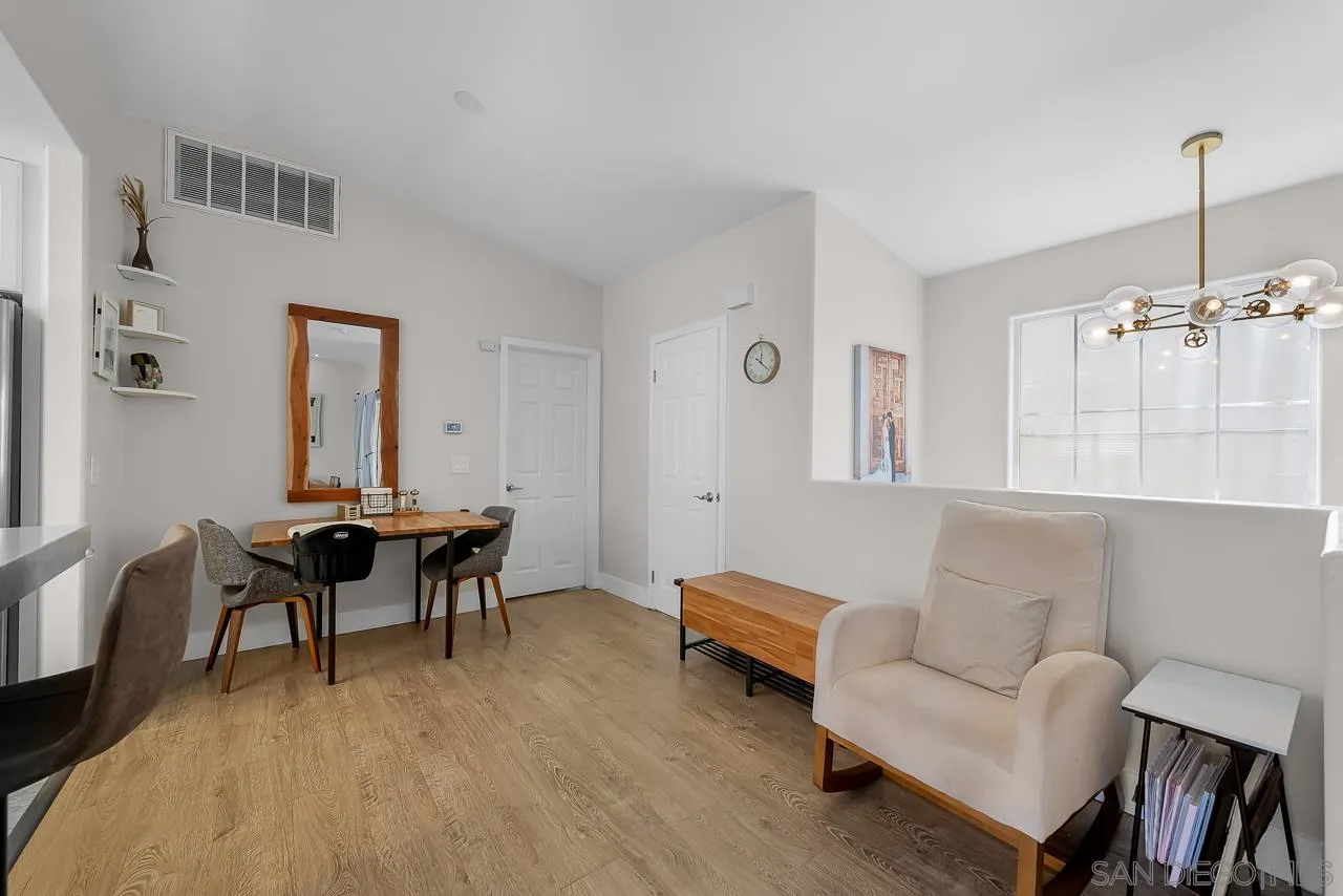 88 4th Ave Unit 7