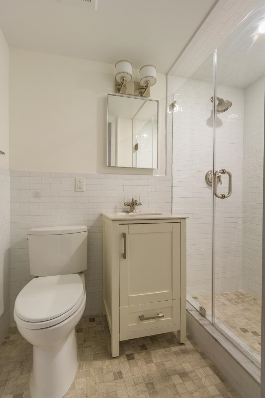 329.5 8TH ST