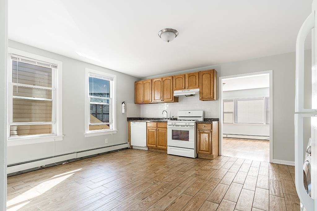 85 COTTAGE ST