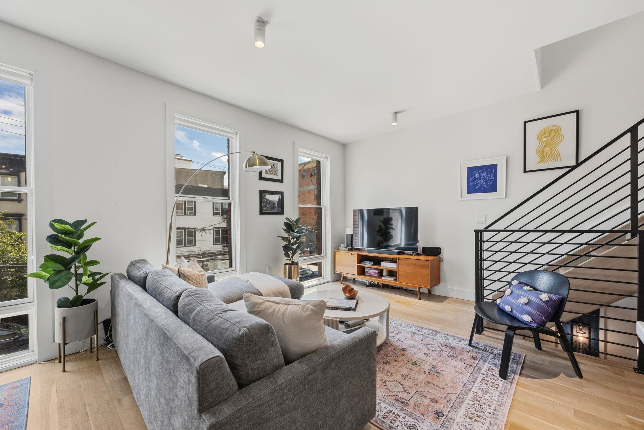316 2ND ST Unit: 3