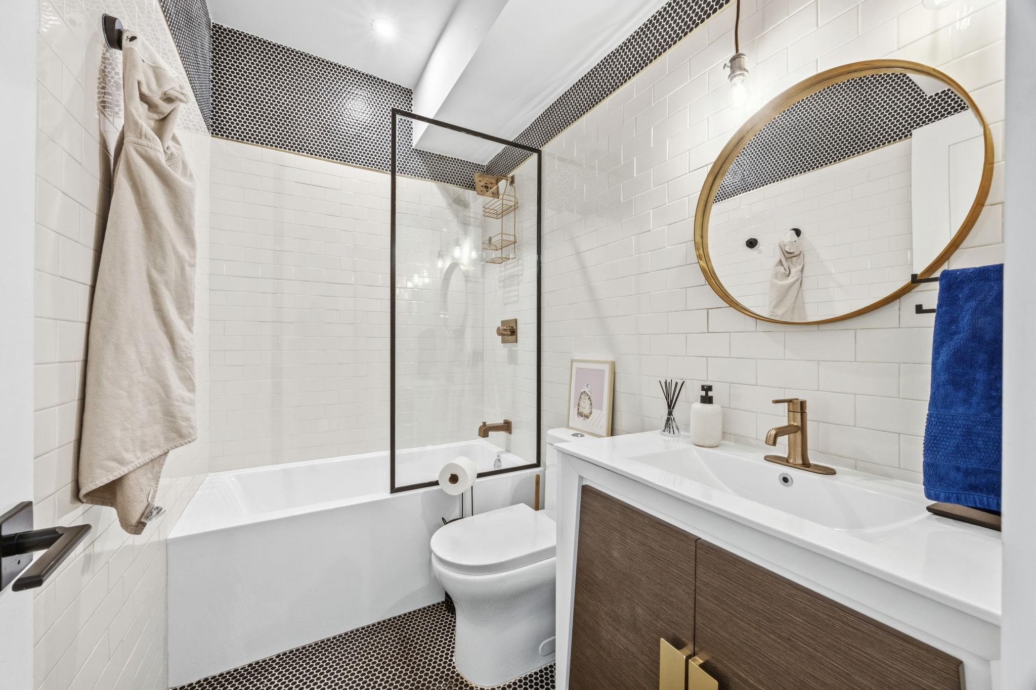 316 2ND ST Unit: 3