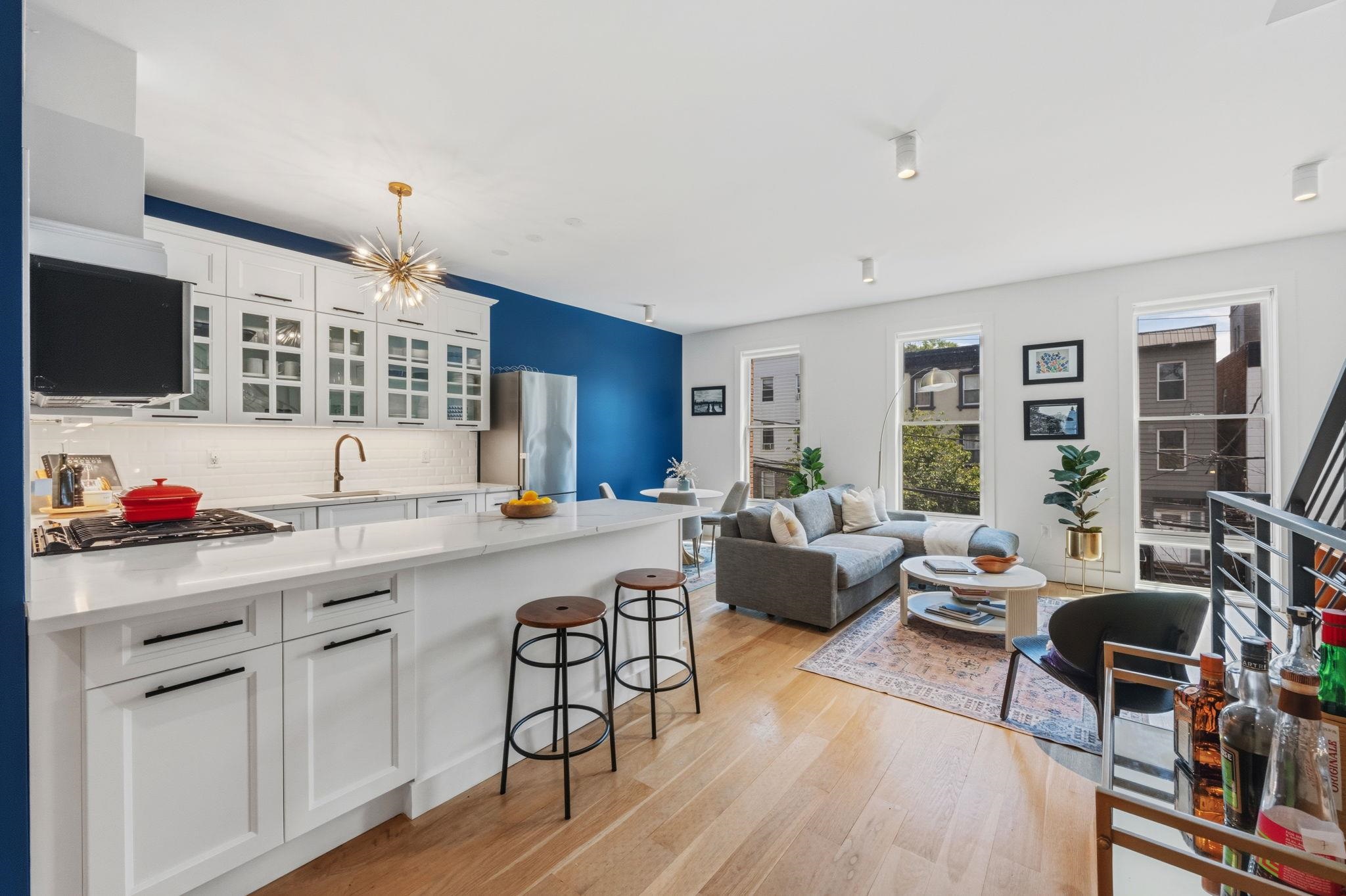 316 2ND ST Unit: 3