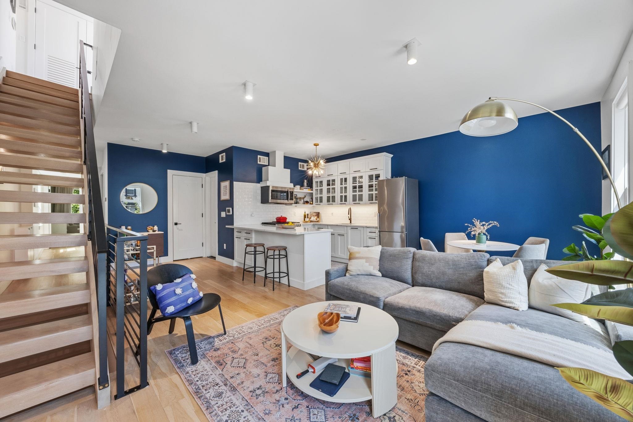 316 2ND ST Unit: 3