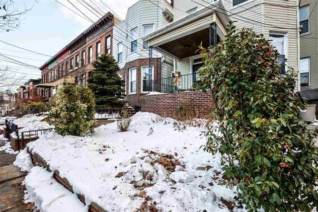 221 SHIPPEN ST Unit: 1