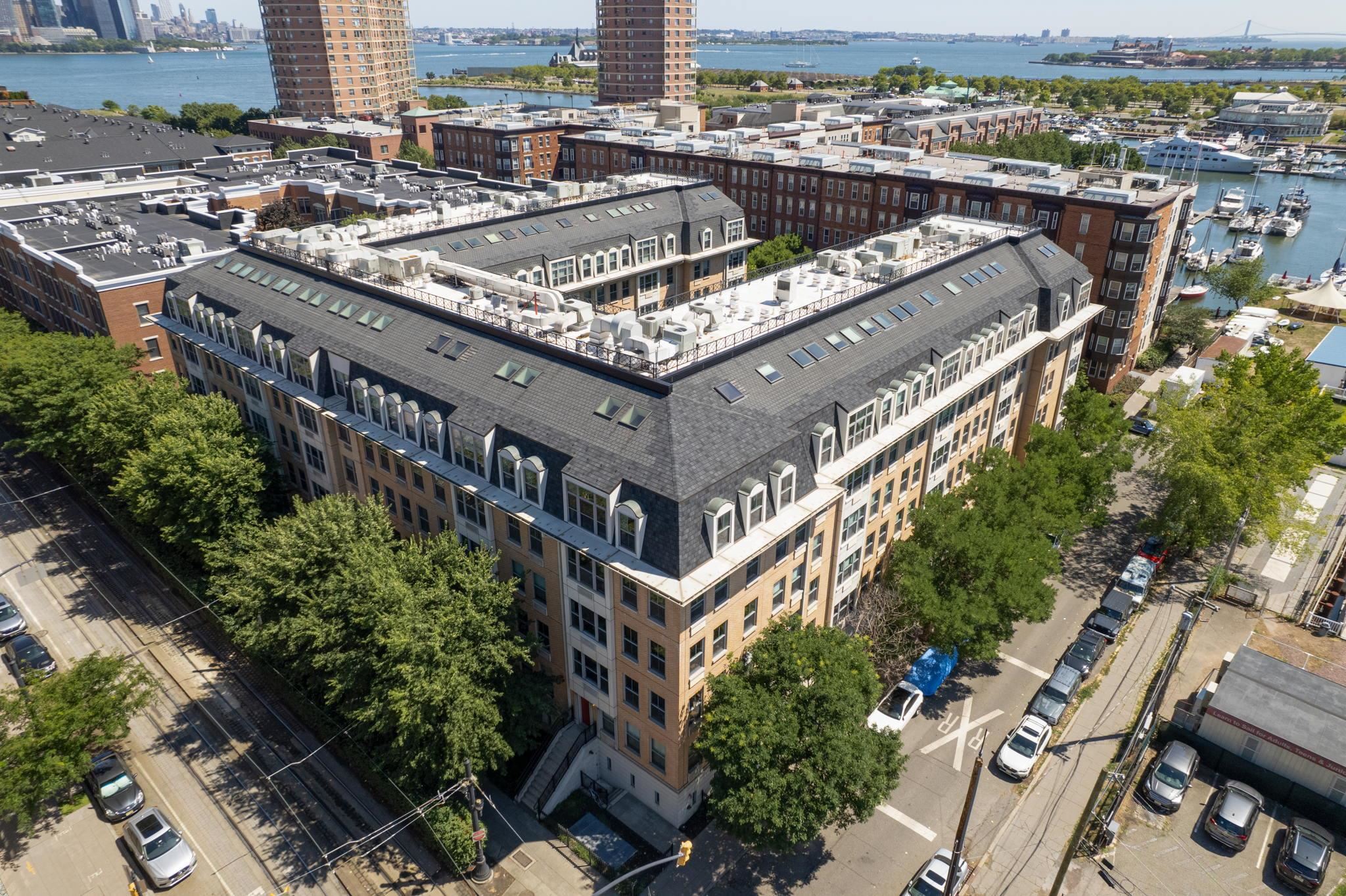 149 ESSEX ST Unit: 6L