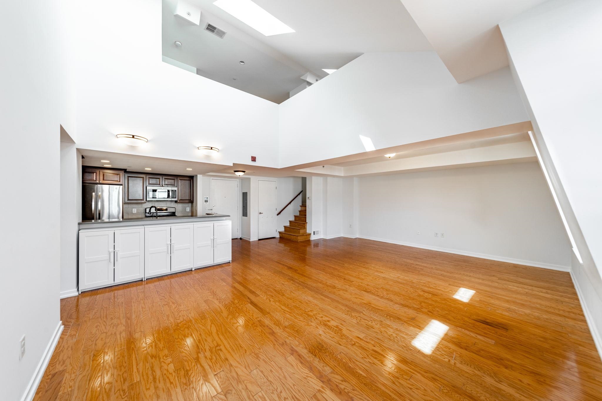 149 ESSEX ST Unit: 6L