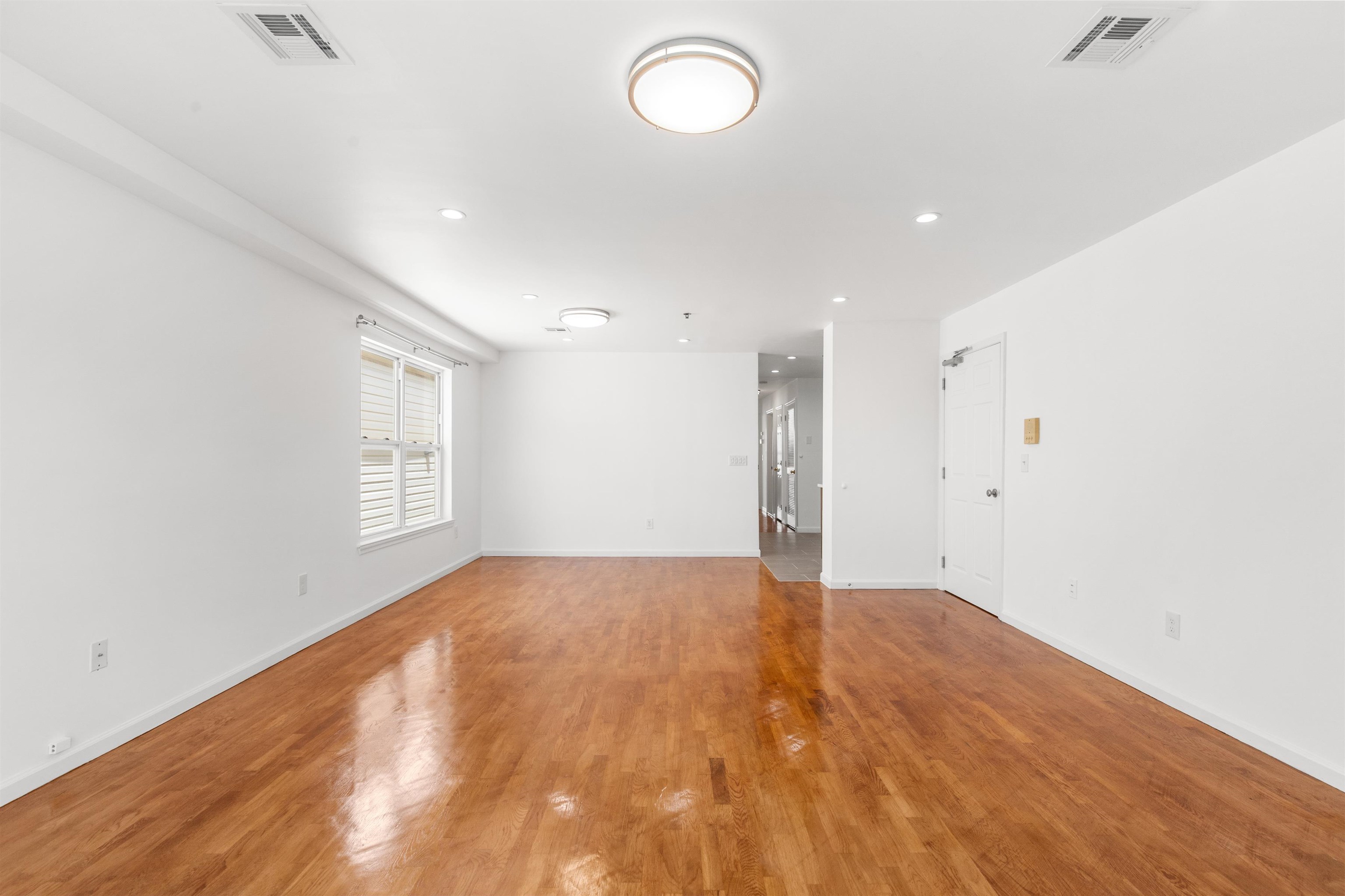 718 23RD ST Unit: 3