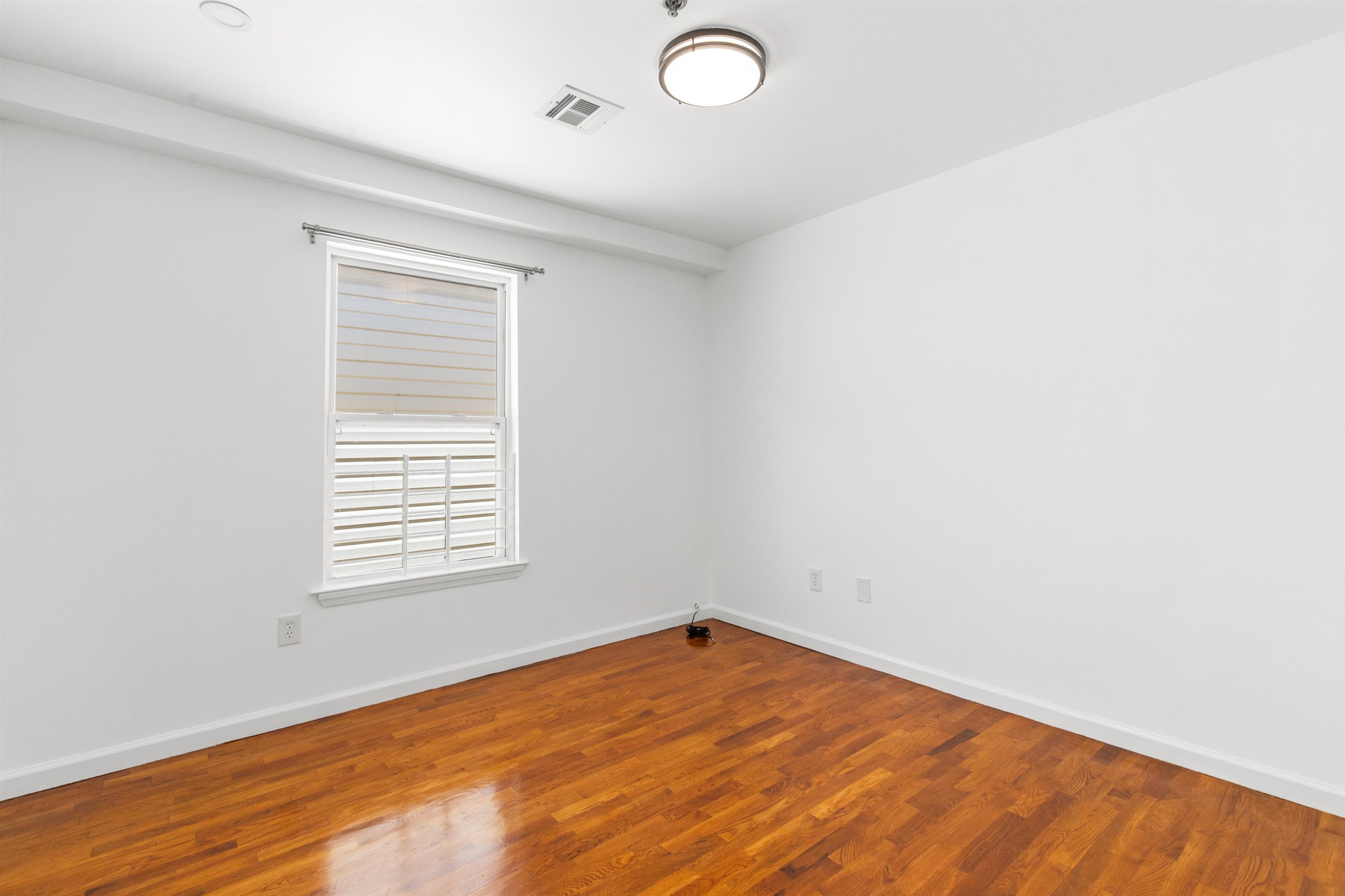 718 23RD ST Unit: 3