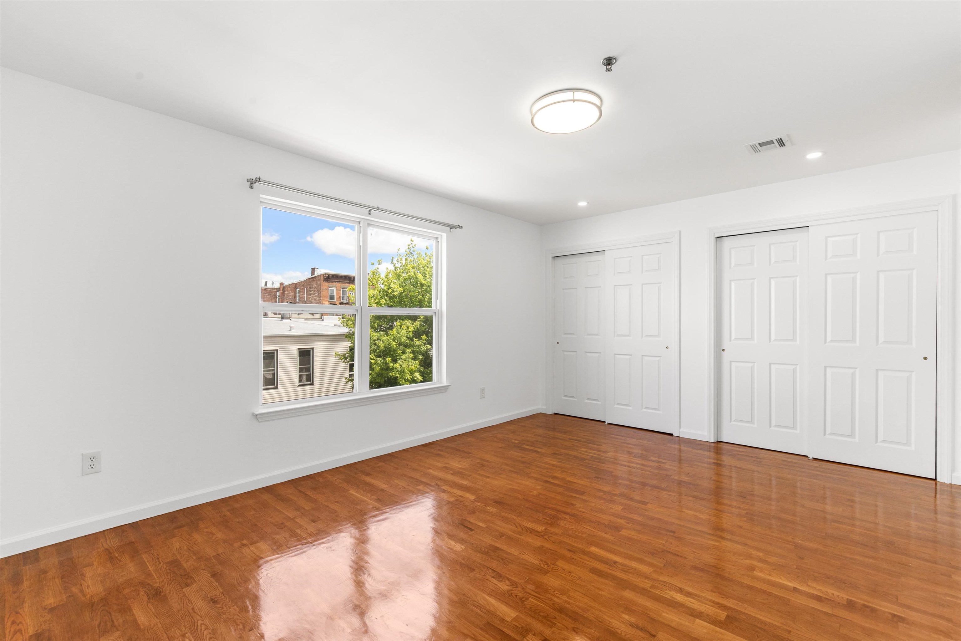 718 23RD ST Unit: 3
