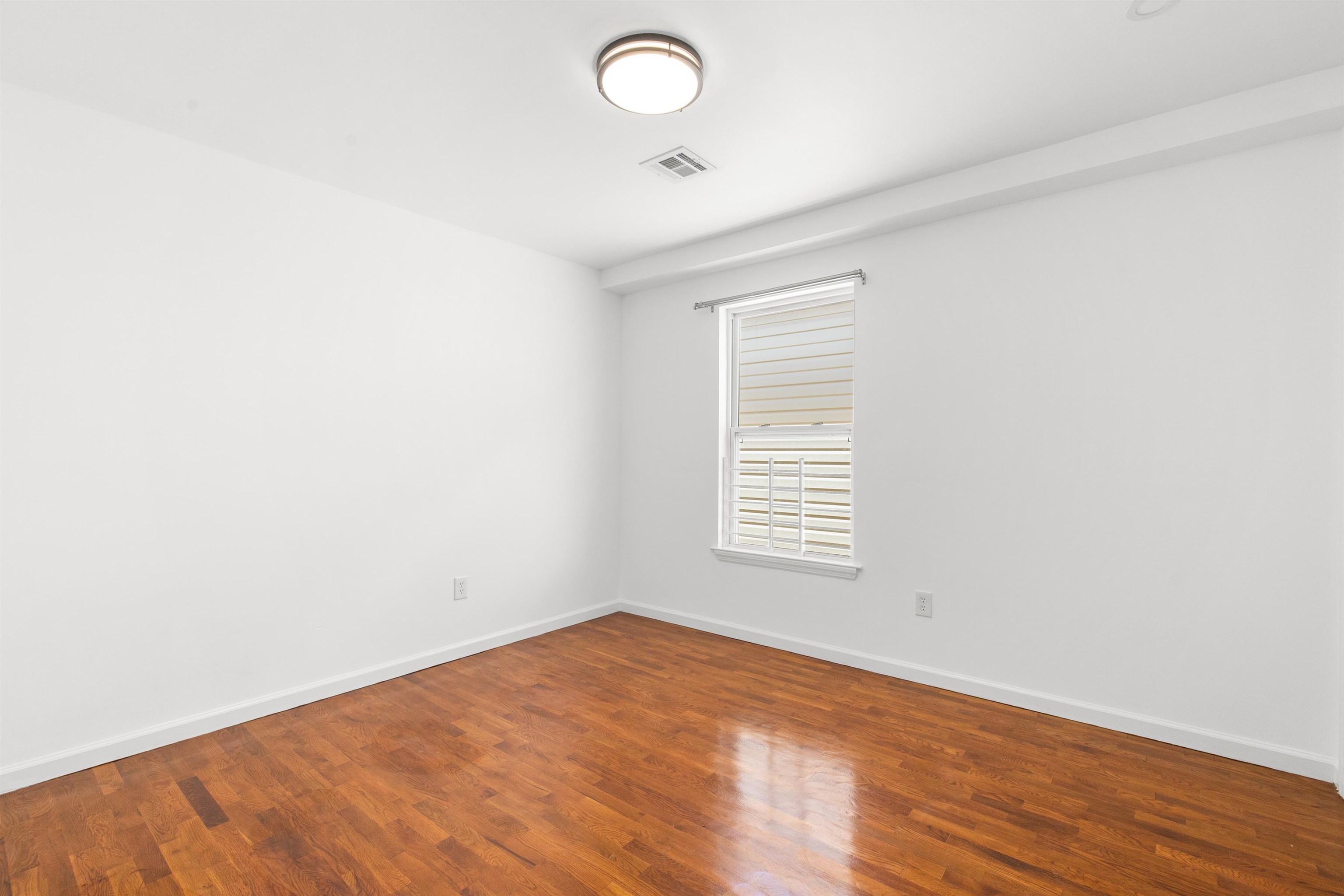 718 23RD ST Unit: 3