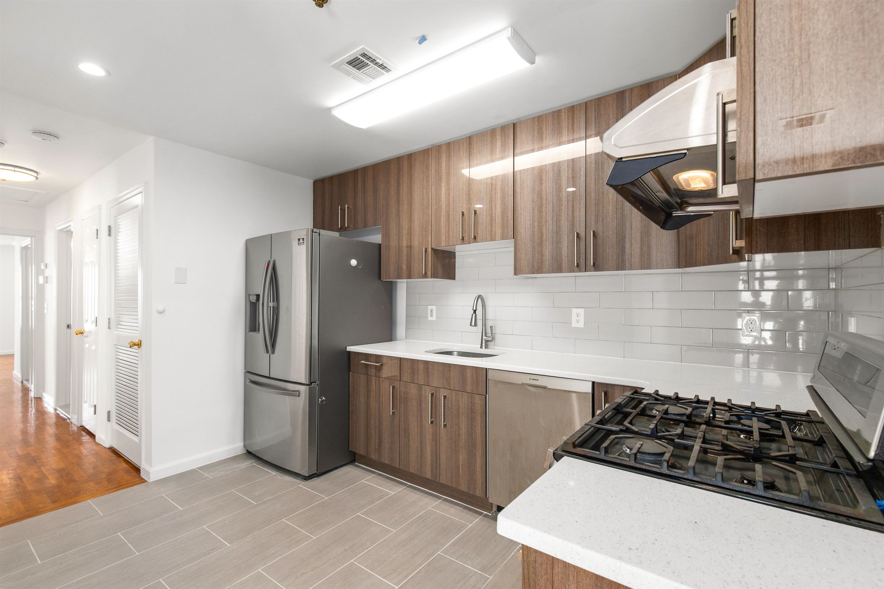 718 23RD ST Unit: 3