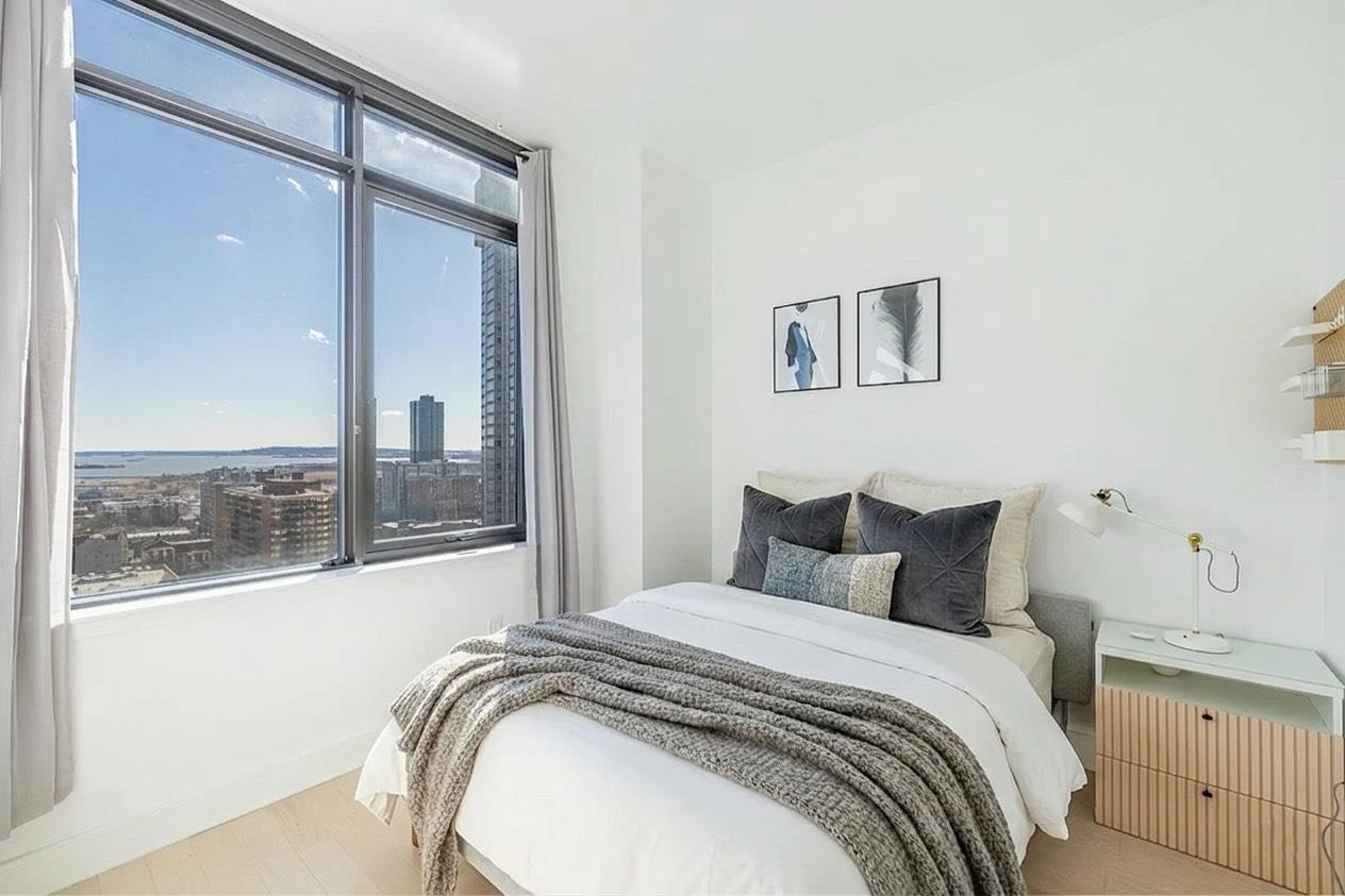 10 PROVOST ST Unit: 2507