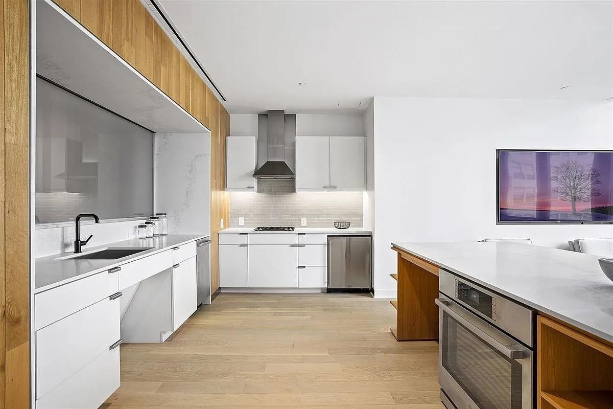 10 PROVOST ST Unit: 2507