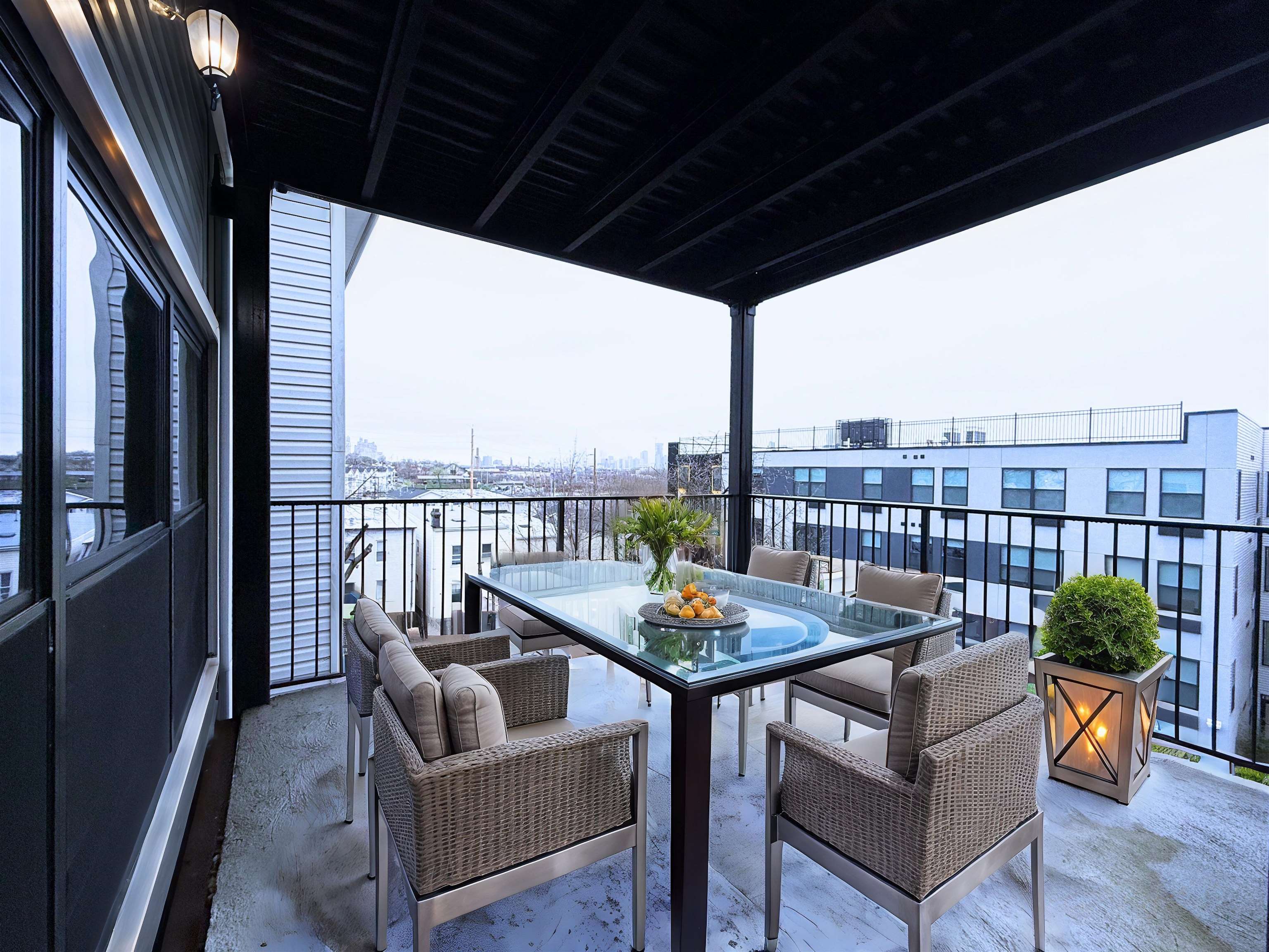 126 RANDOLPH AVE Unit: 2L