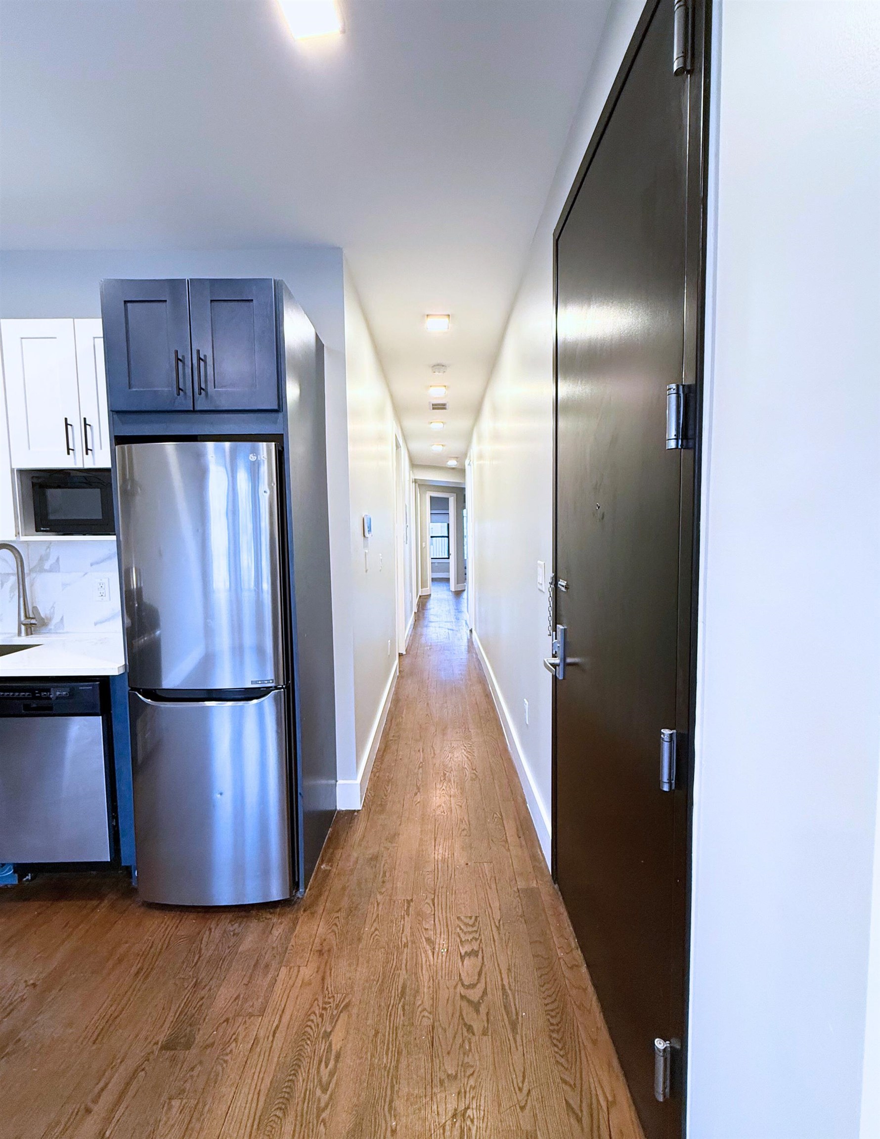 126 RANDOLPH AVE Unit: 2L