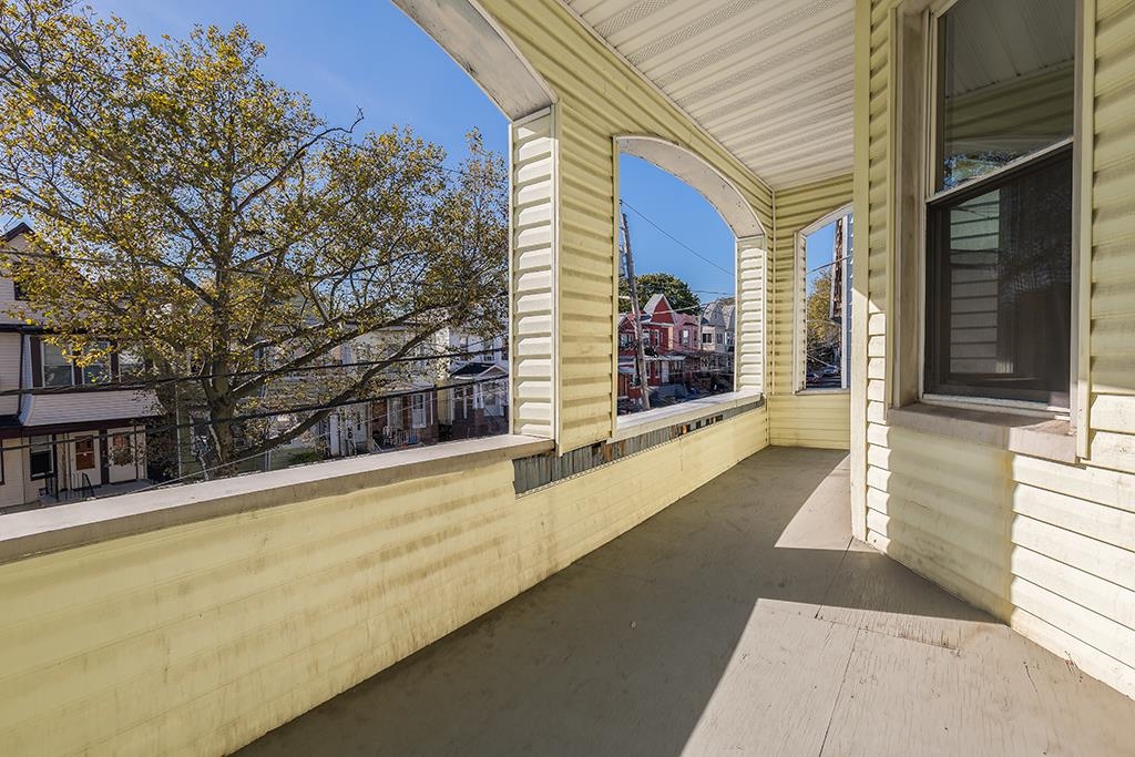 10 DWIGHT ST